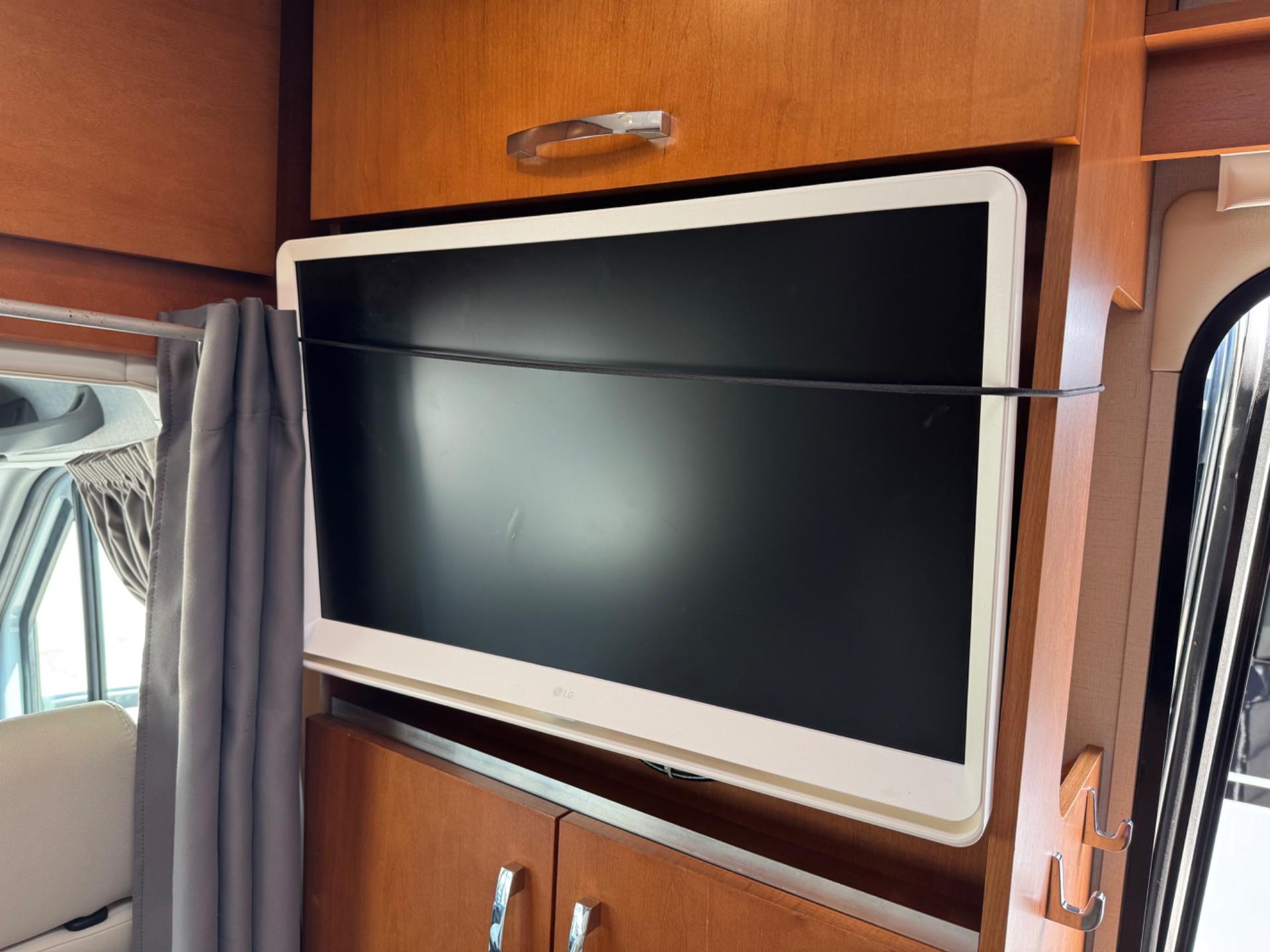 2018 Leisure Travel Vans 2018 Leisure Travel Vans Unity - thumbnail 16