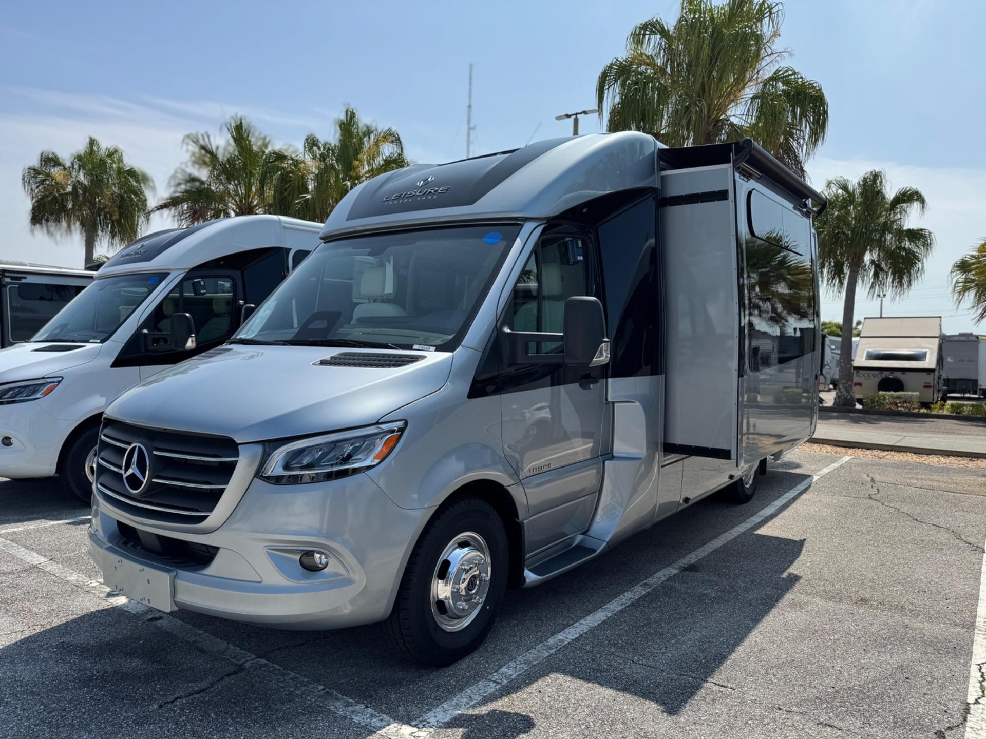 2026 Leisure Travel Vans 2026 Leisure Travel Vans Unity - thumbnail 3