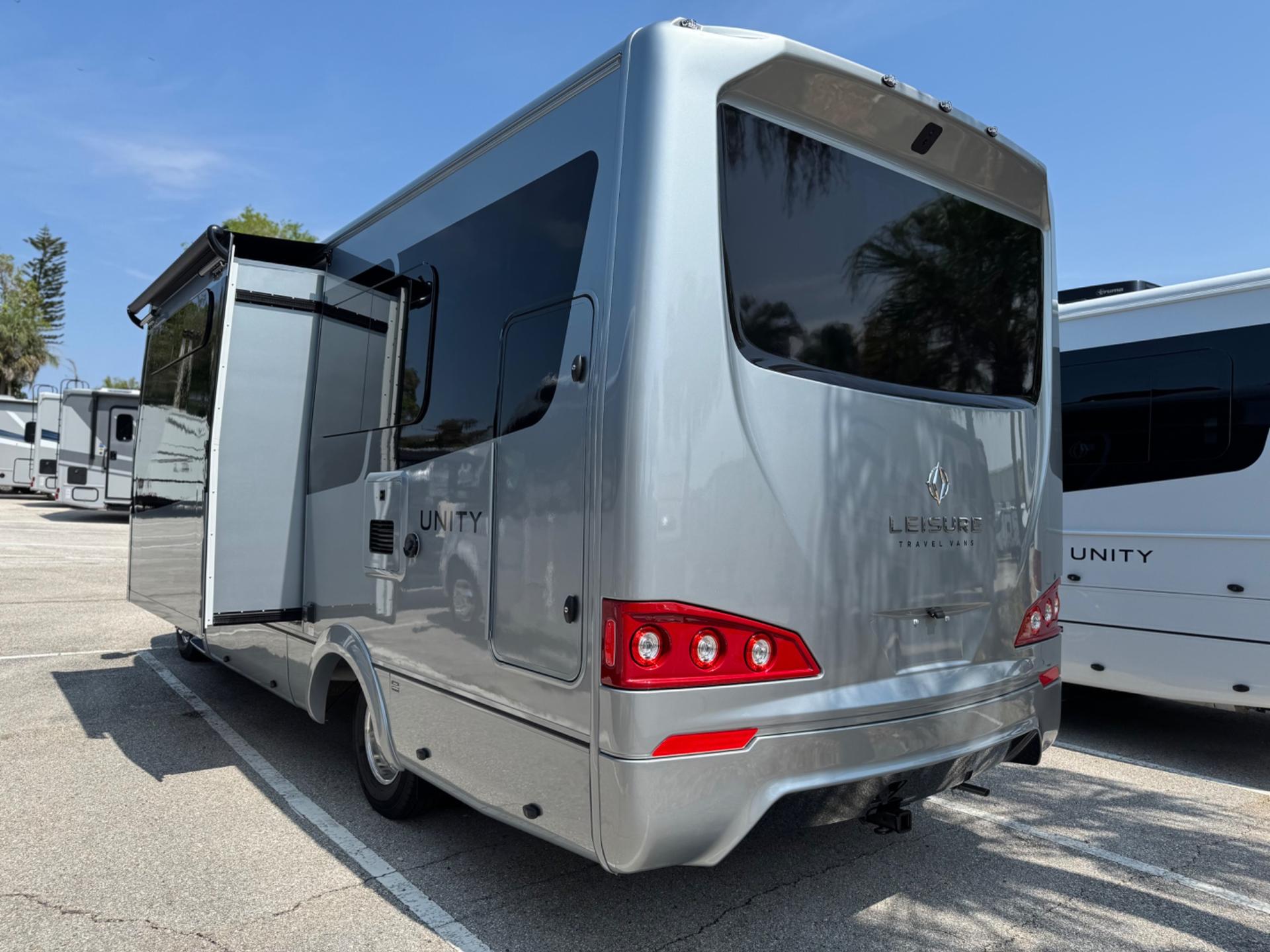 2026 Leisure Travel Vans 2026 Leisure Travel Vans Unity - thumbnail 4