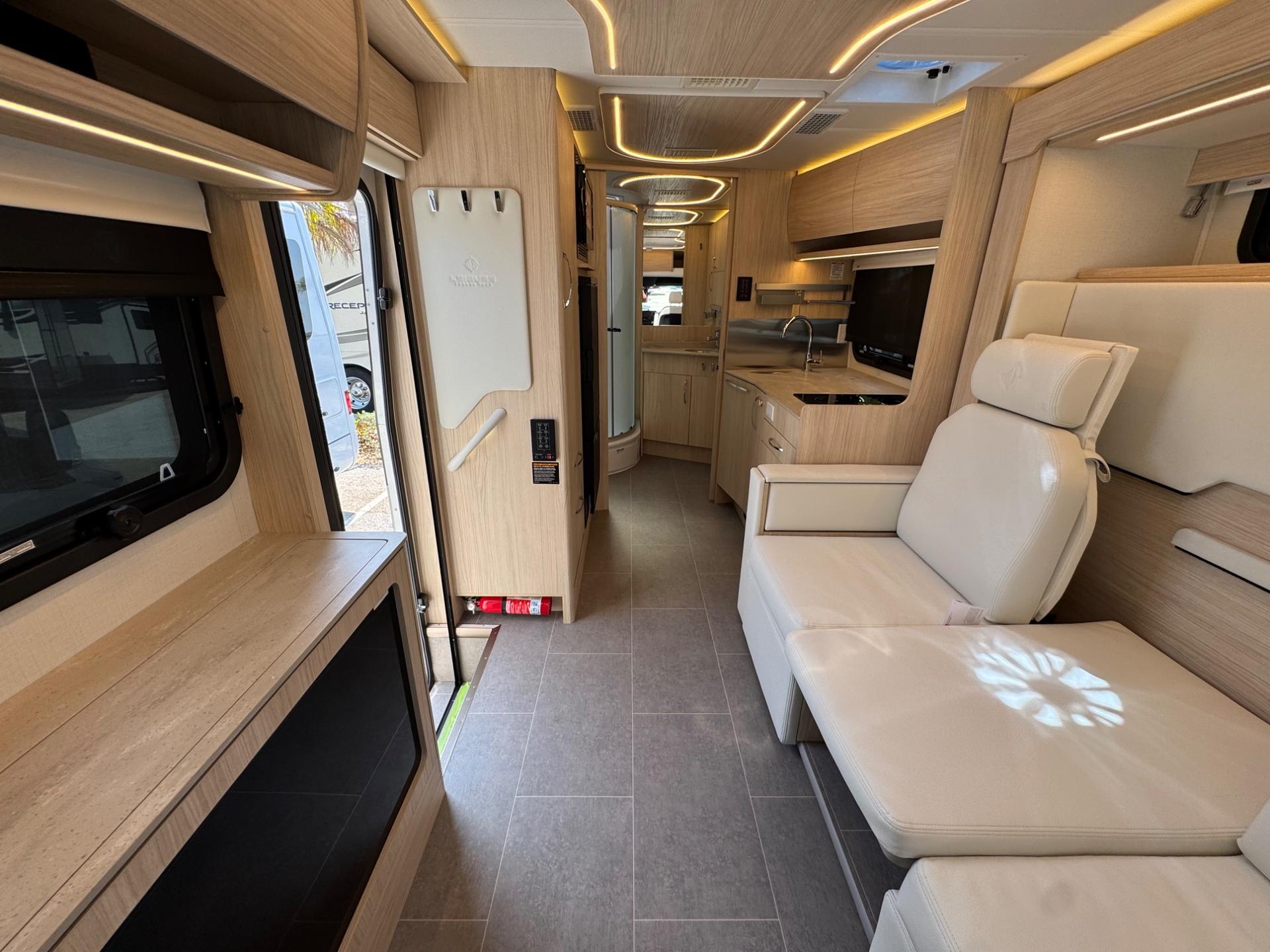 2026 Leisure Travel Vans 2026 Leisure Travel Vans Unity - thumbnail 7