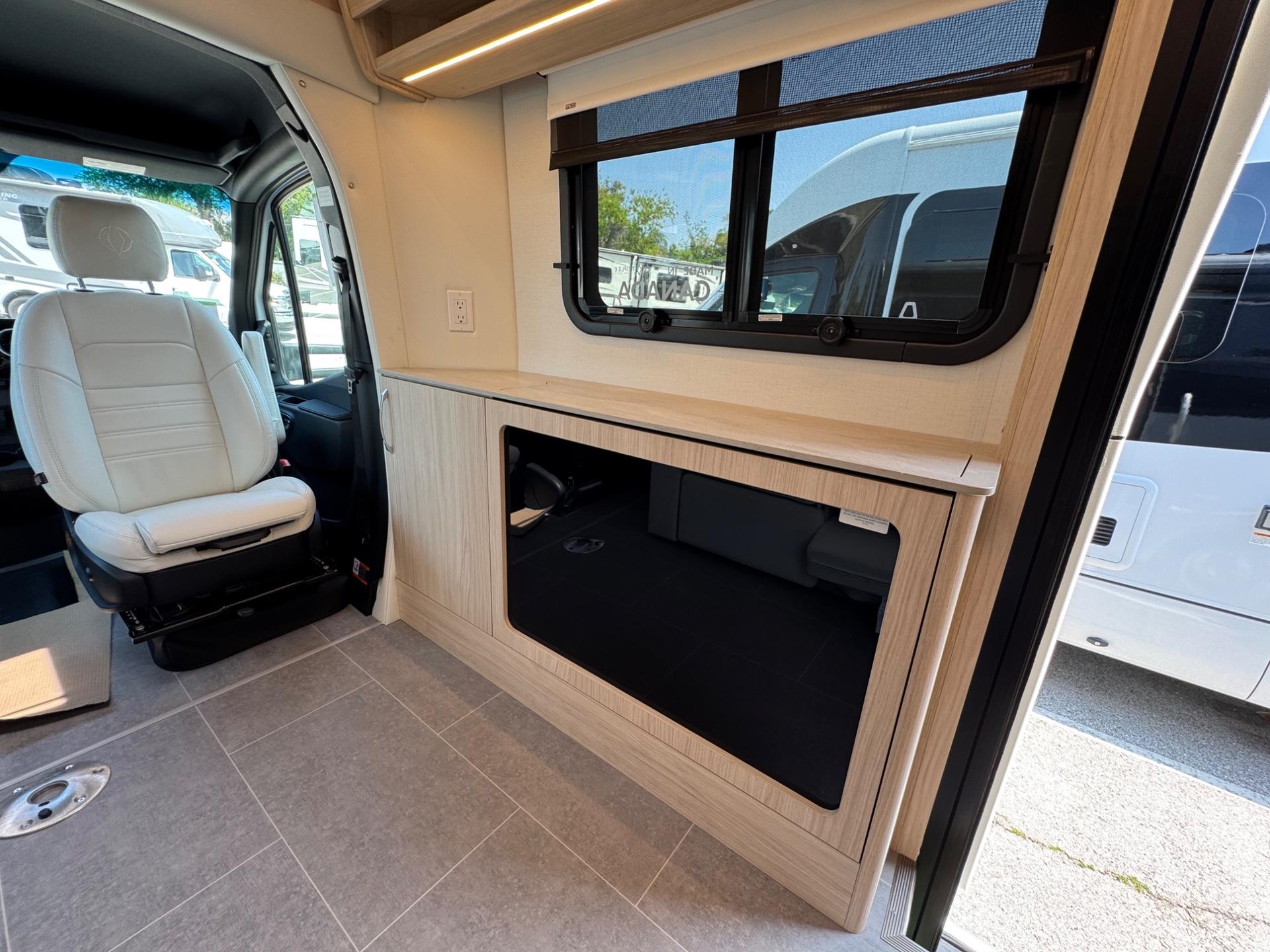 2026 Leisure Travel Vans 2026 Leisure Travel Vans Unity - thumbnail 22