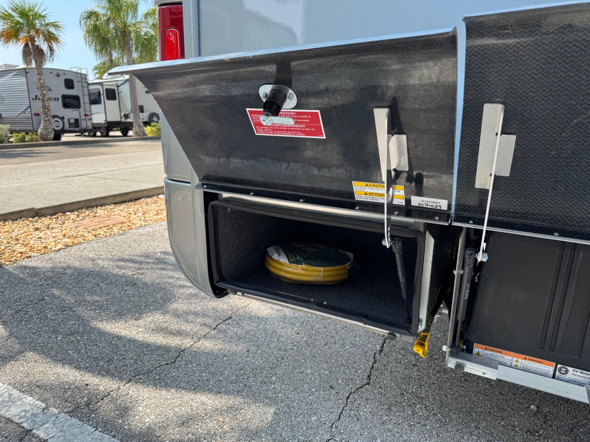 2026 Leisure Travel Vans 2026 Leisure Travel Vans Unity - thumbnail 26