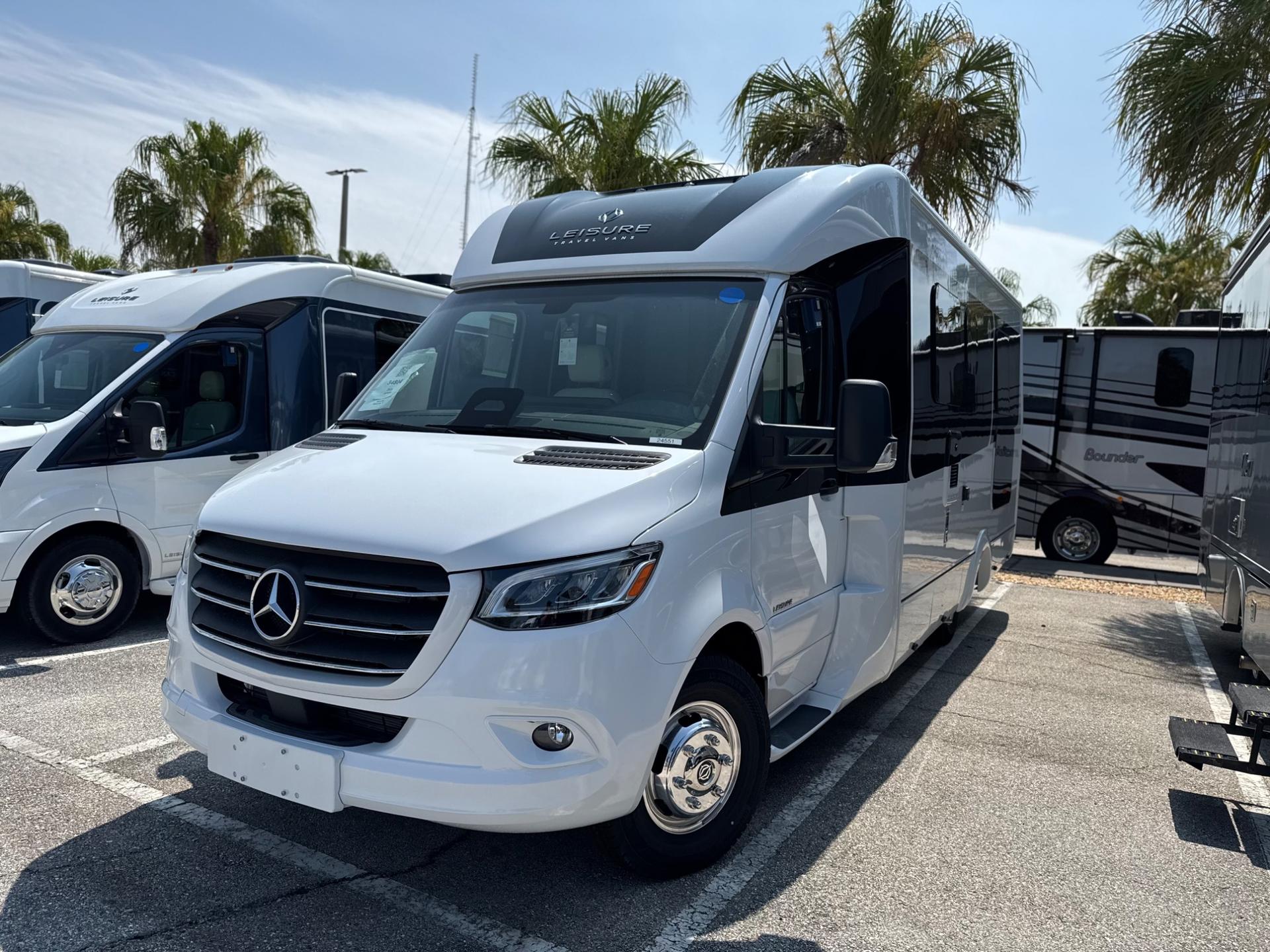 2026 Leisure Travel Vans 2026 Leisure Travel Vans Unity - thumbnail 3