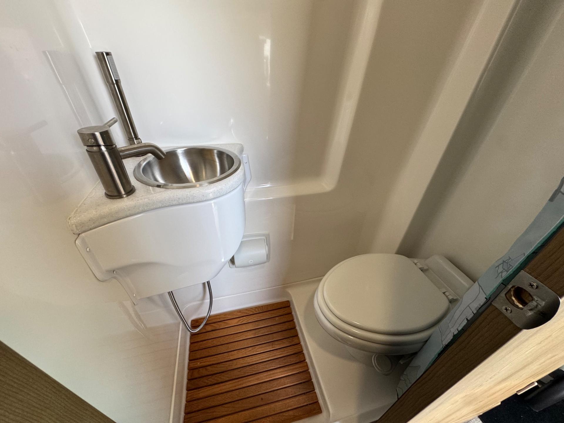 2025 Midwest Automotive Designs 2025 Midwest Automotive Designs Patriot - thumbnail 17