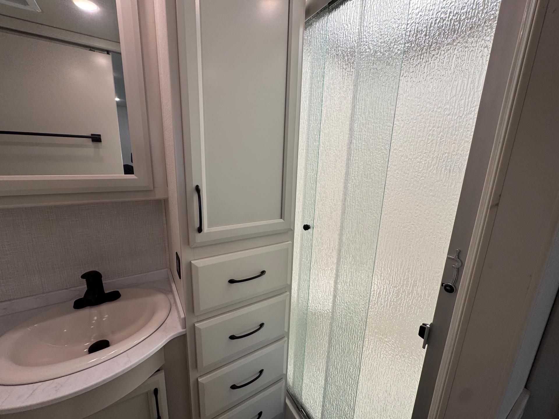 2024 Fleetwood RV 2024 Fleetwood RV Bounder - thumbnail 23