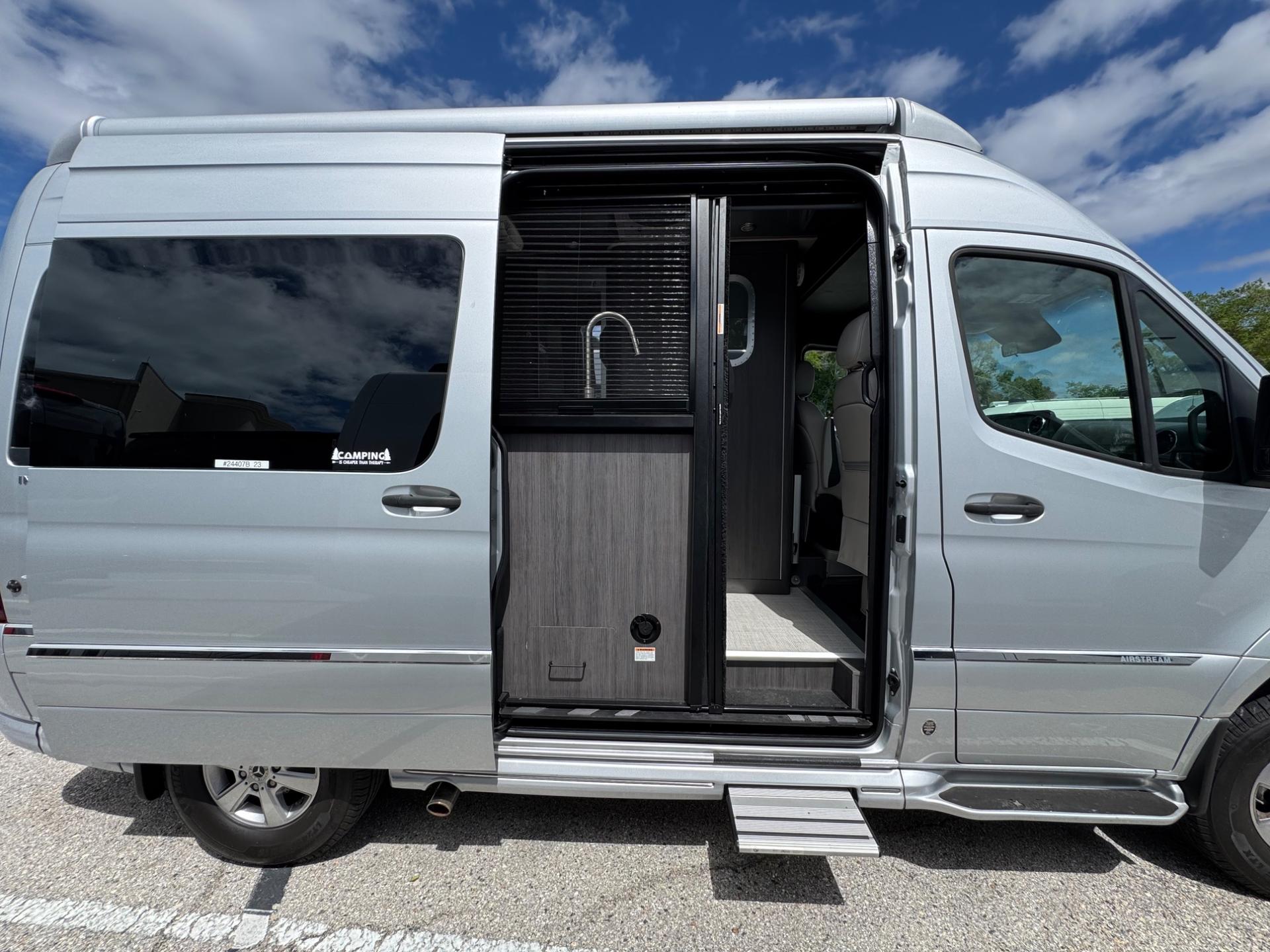 2023 Airstream 2023 Airstream Interstate - thumbnail 6