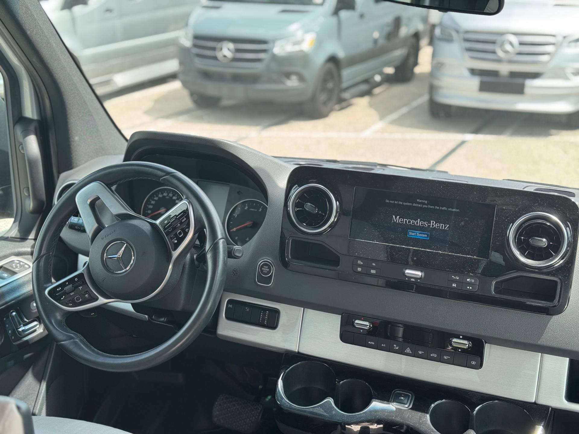 2023 Airstream 2023 Airstream Interstate - thumbnail 7