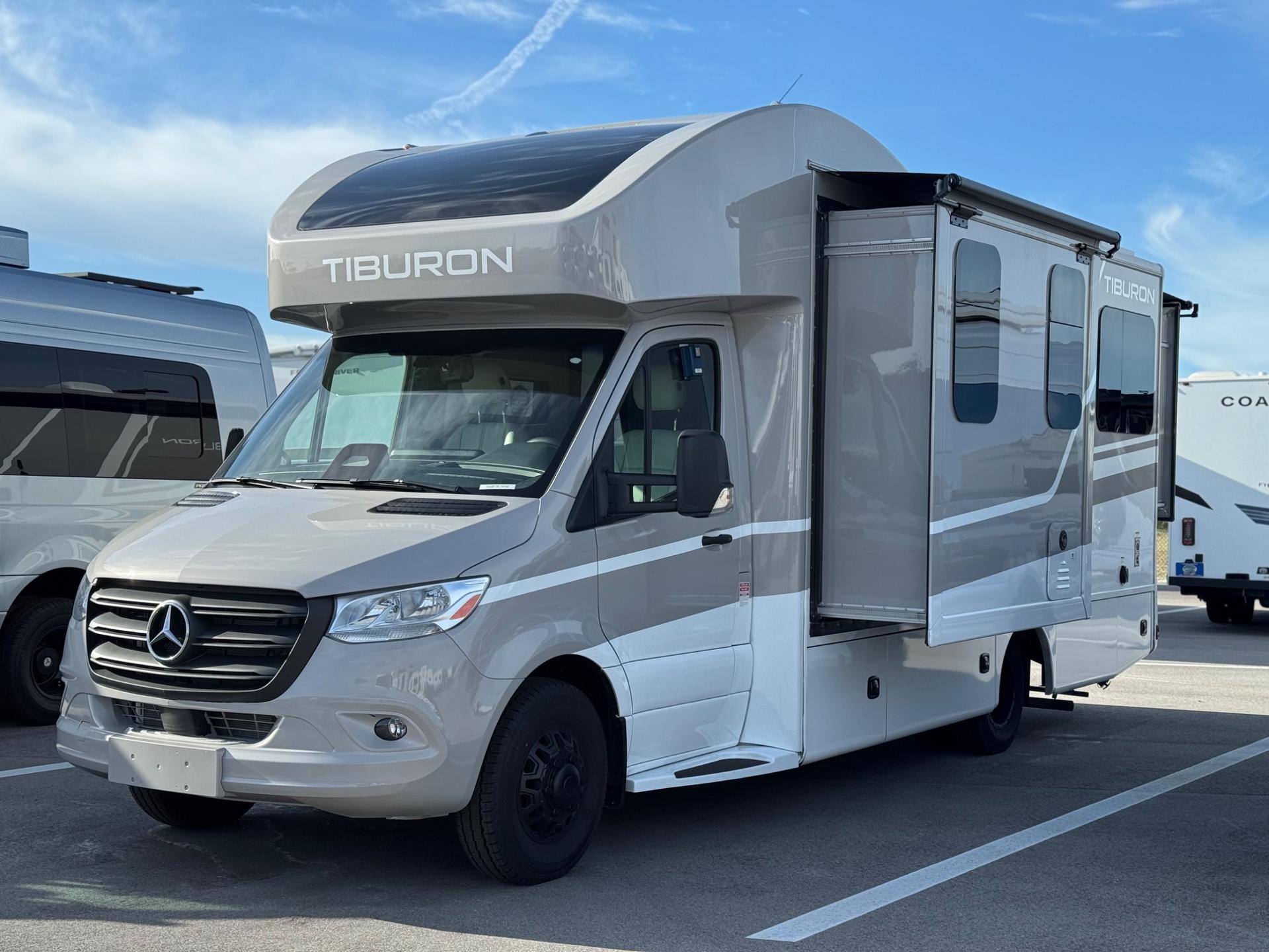 2026 Thor Motor Coach 2026 Thor Motor Coach Tiburon - thumbnail 2