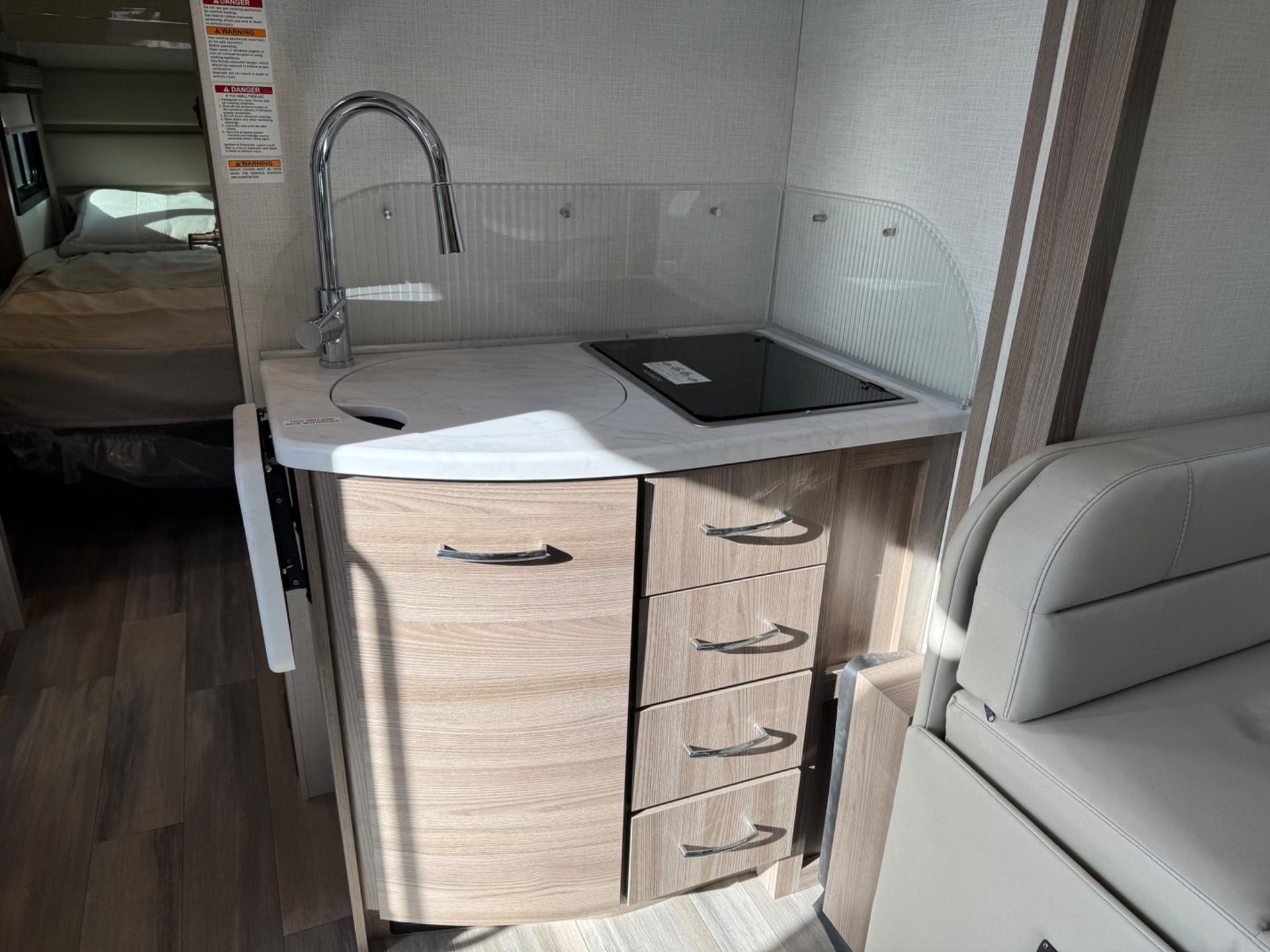 2026 Thor Motor Coach 2026 Thor Motor Coach Tiburon - thumbnail 8