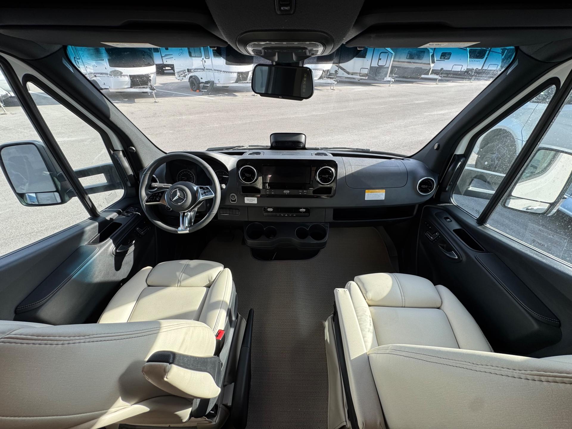 2026 Thor Motor Coach 2026 Thor Motor Coach Tiburon - thumbnail 15