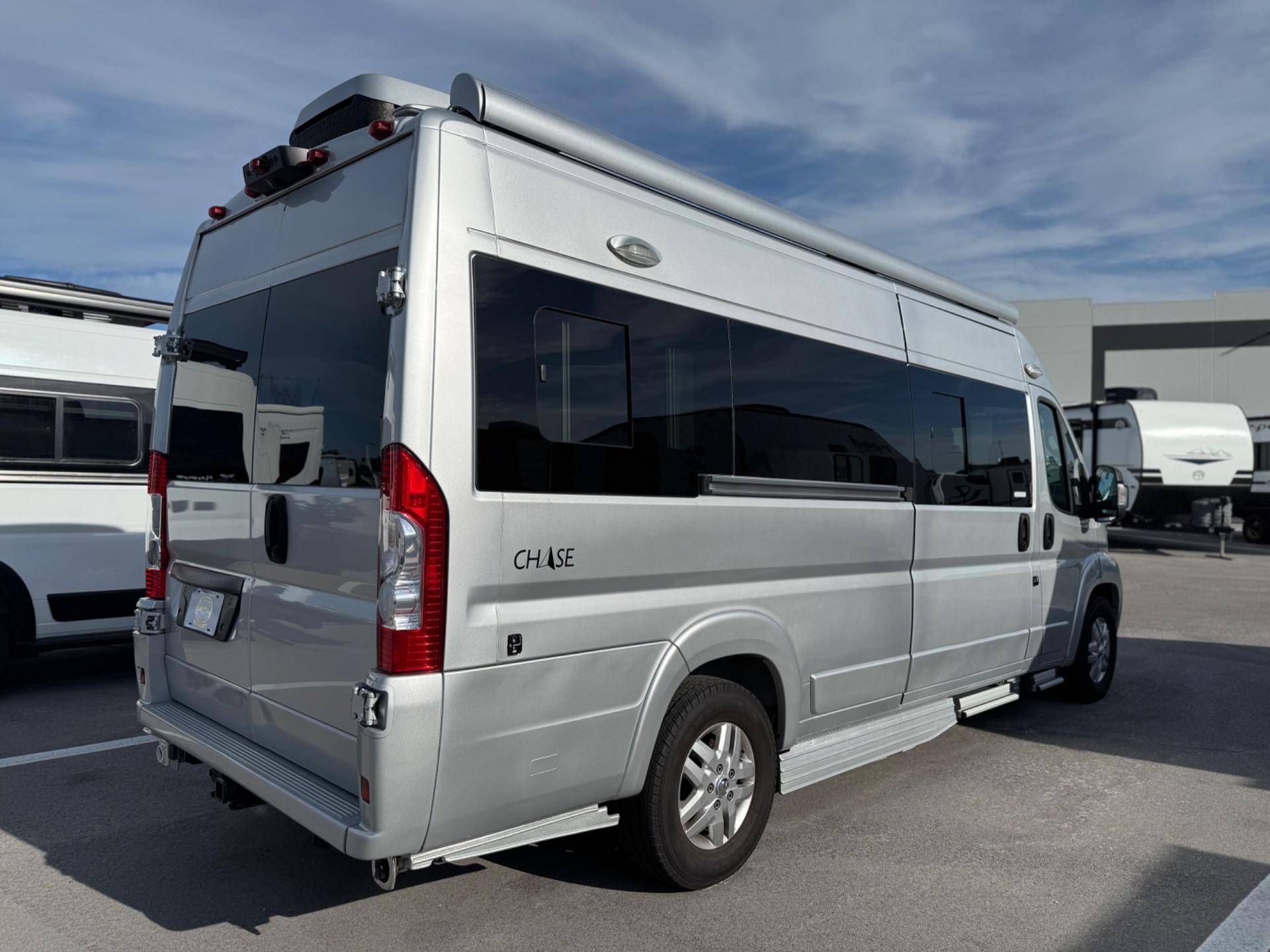 2023 Roadtrek 2023 Roadtrek Chase - thumbnail 4