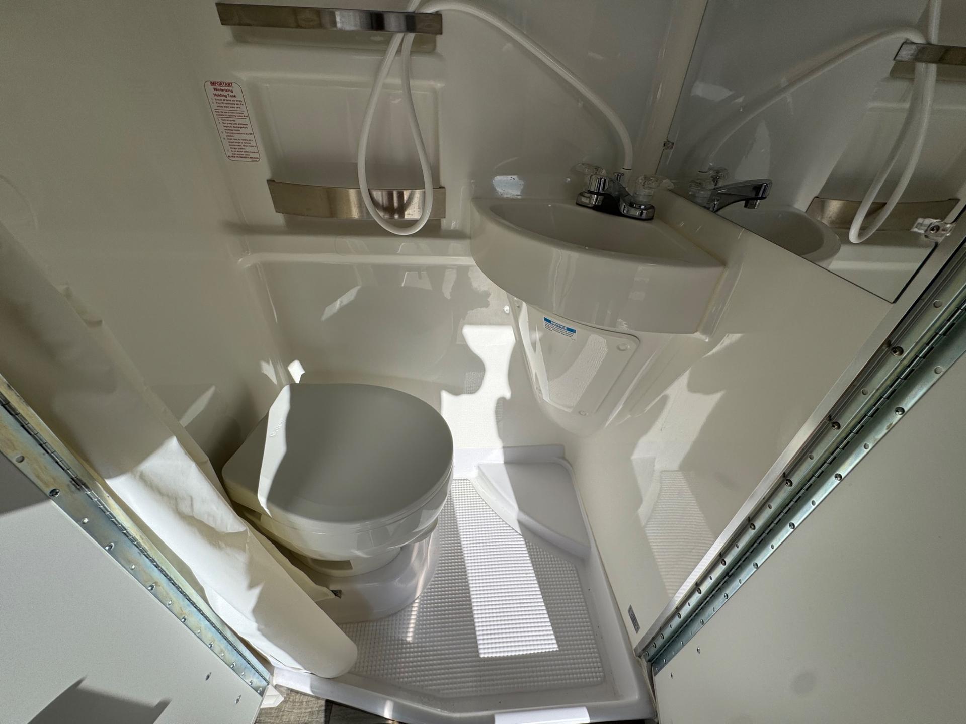 2023 Roadtrek 2023 Roadtrek Chase - thumbnail 17