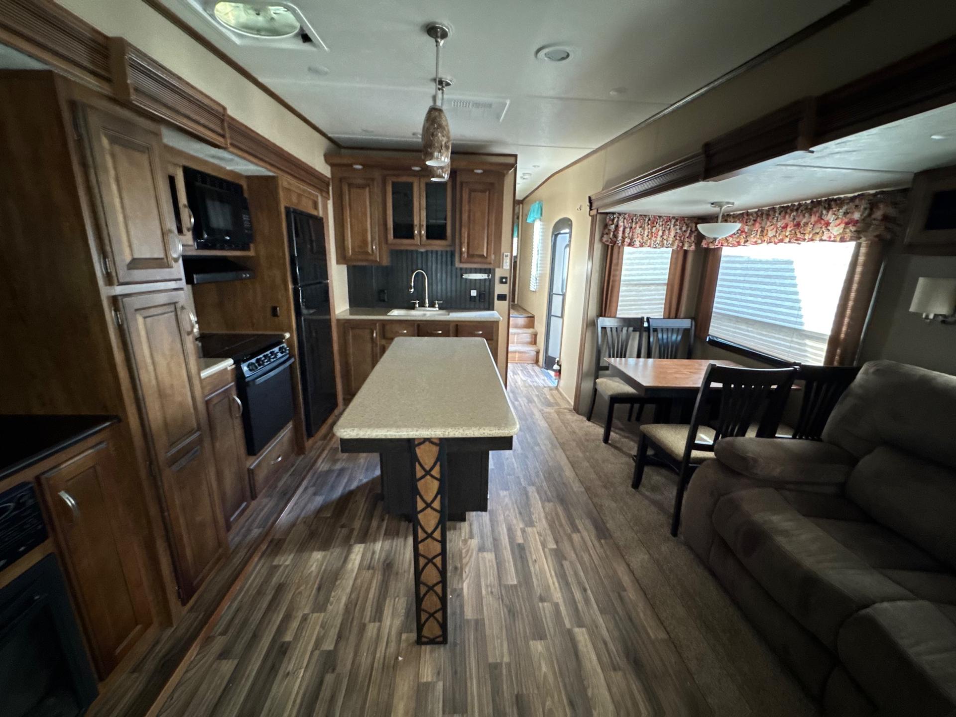 2016 Coachmen 2016 Coachmen Chaparral - thumbnail 5