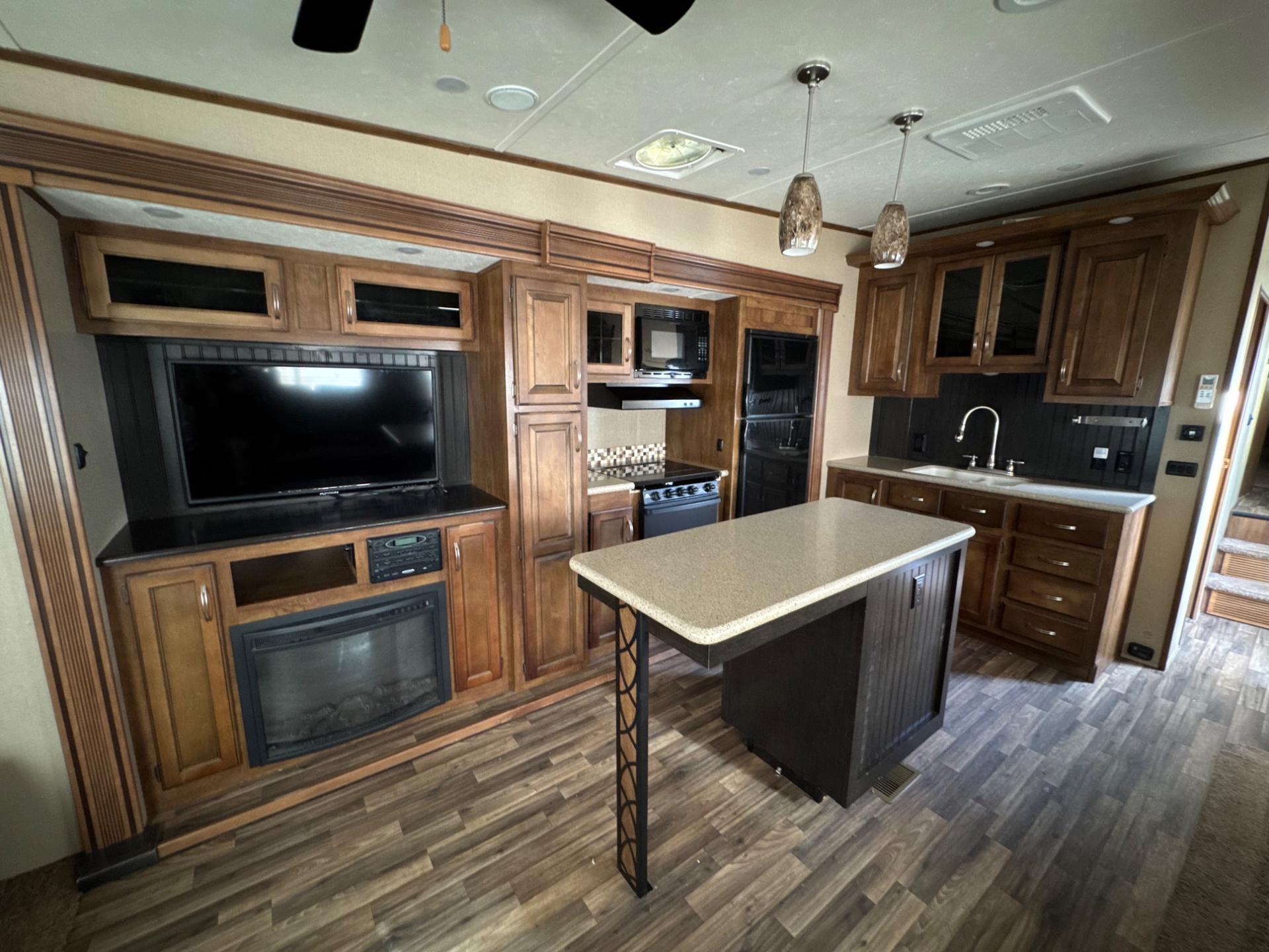 2016 Coachmen 2016 Coachmen Chaparral - thumbnail 6