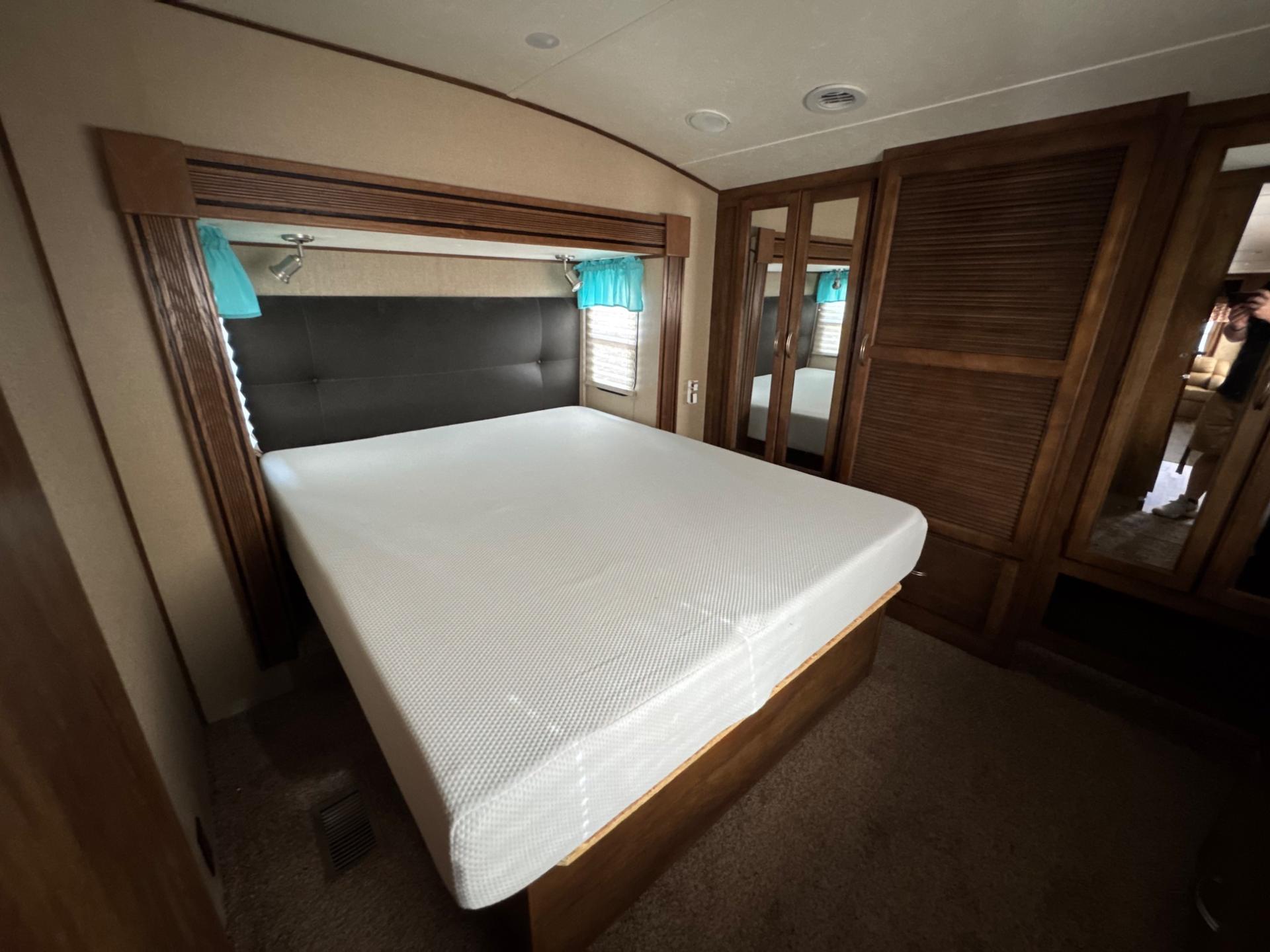 2016 Coachmen 2016 Coachmen Chaparral - thumbnail 16