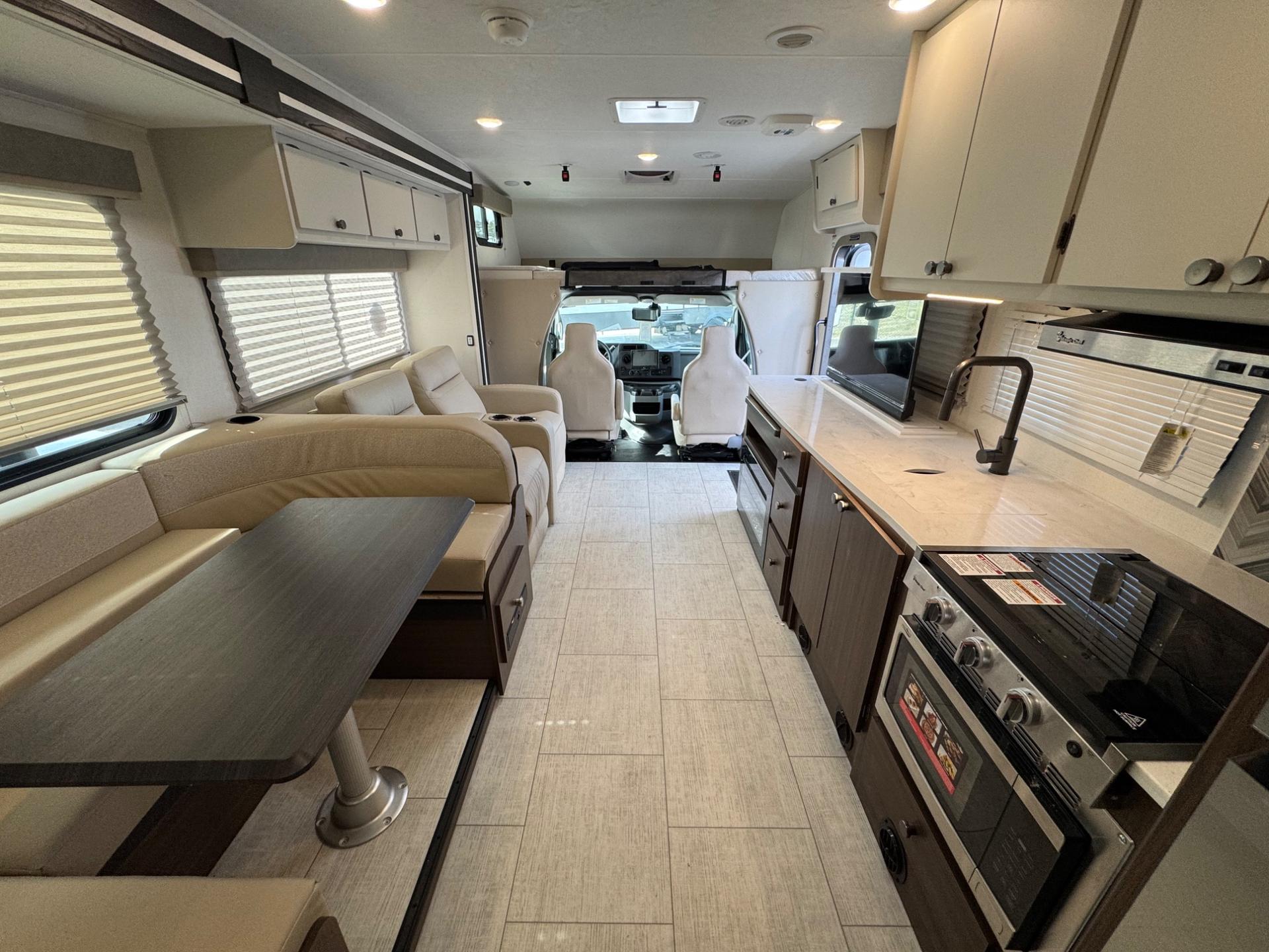 2026 Coachmen RV 2026 Coachmen RV Leprechaun - thumbnail 8