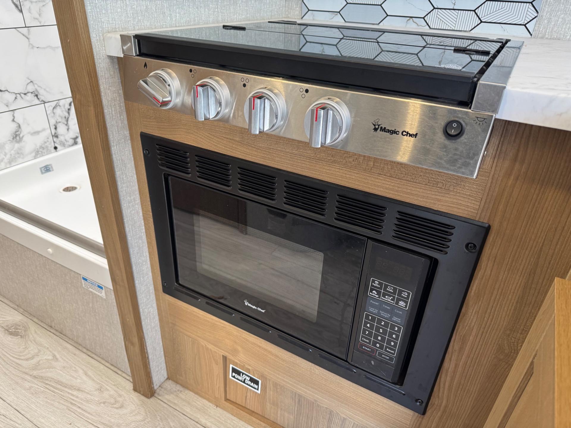 2024 Coachmen 2024 Coachmen Leprechaun - thumbnail 11