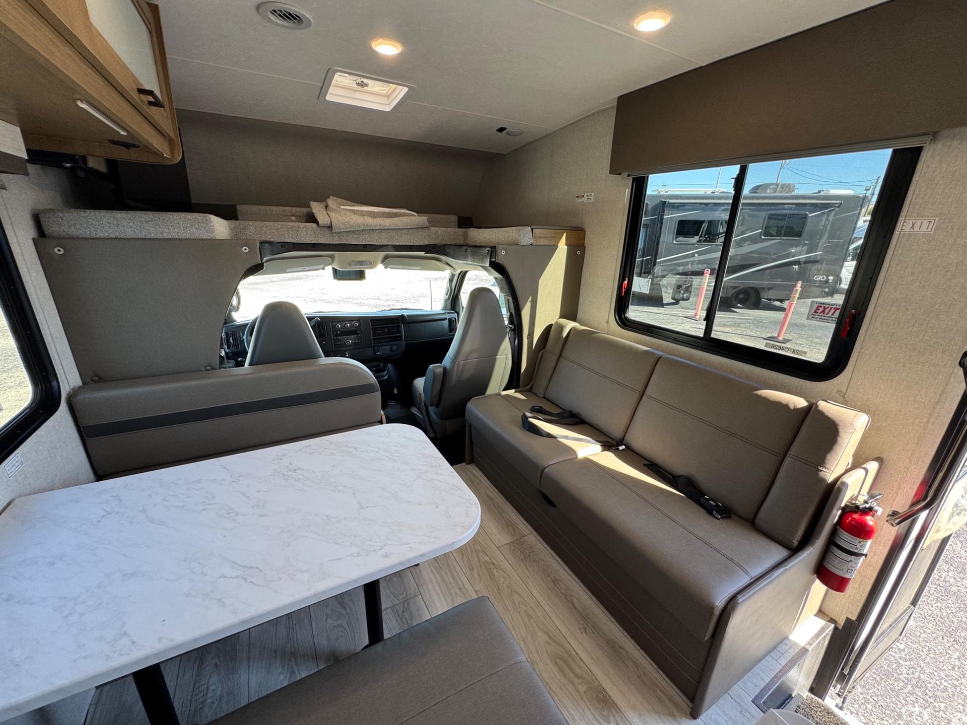 2024 Coachmen 2024 Coachmen Leprechaun - thumbnail 13