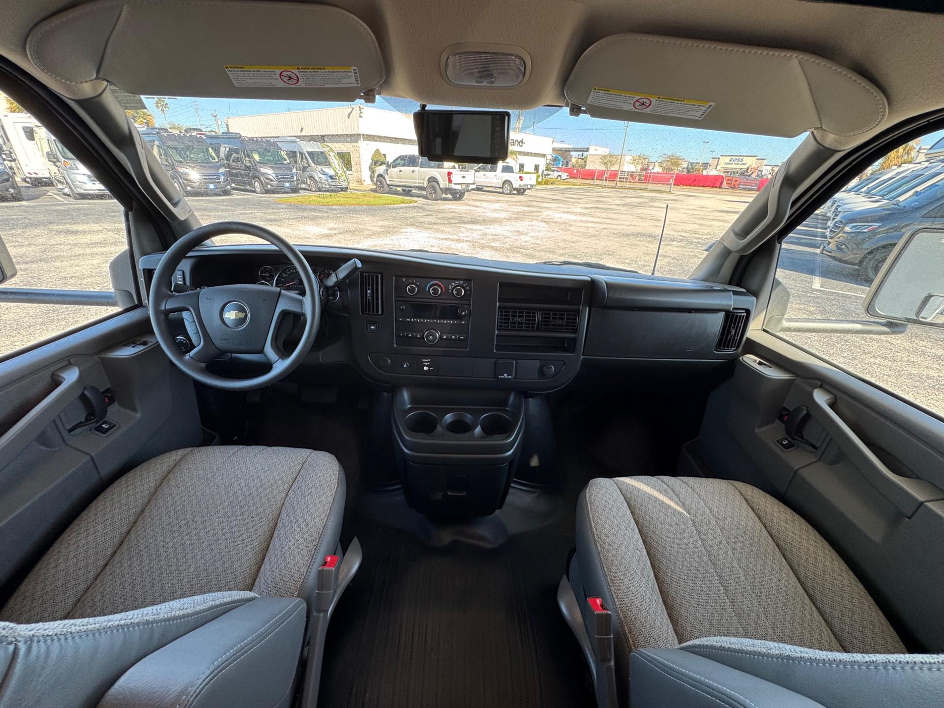 2024 Coachmen 2024 Coachmen Leprechaun - thumbnail 14