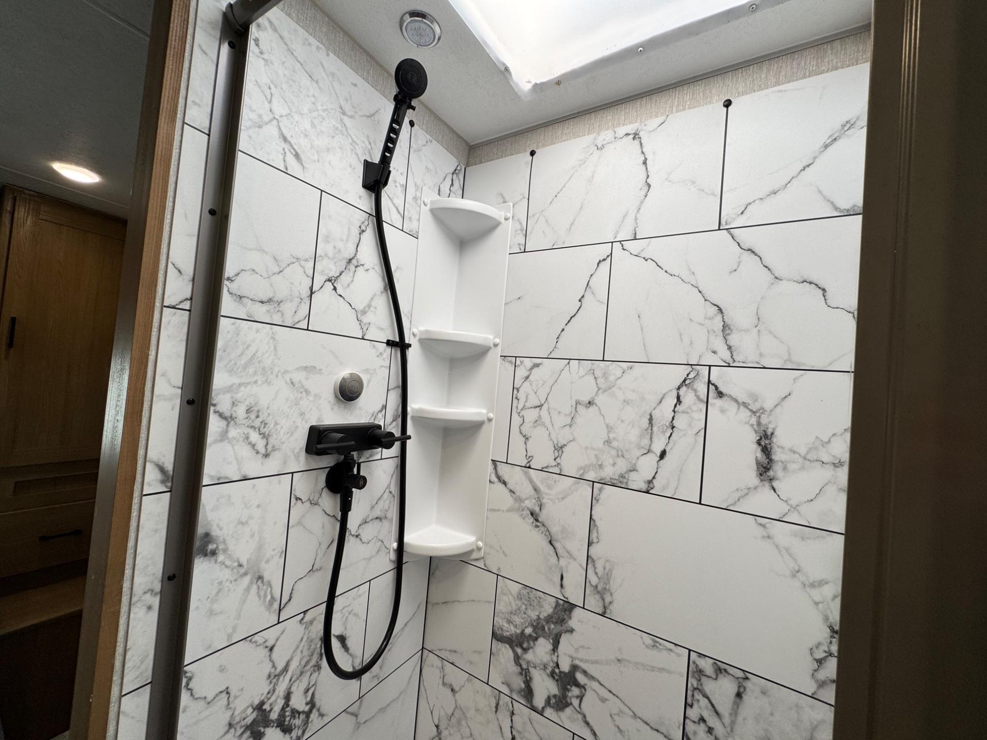 2024 Coachmen 2024 Coachmen Leprechaun - thumbnail 21