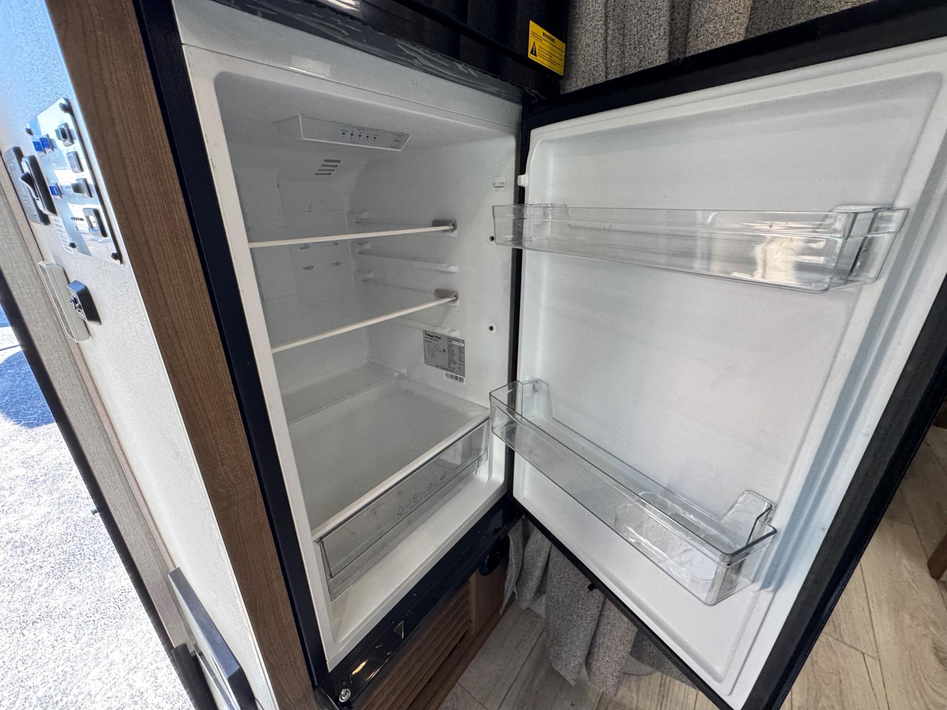 2024 Coachmen 2024 Coachmen Leprechaun - thumbnail 22