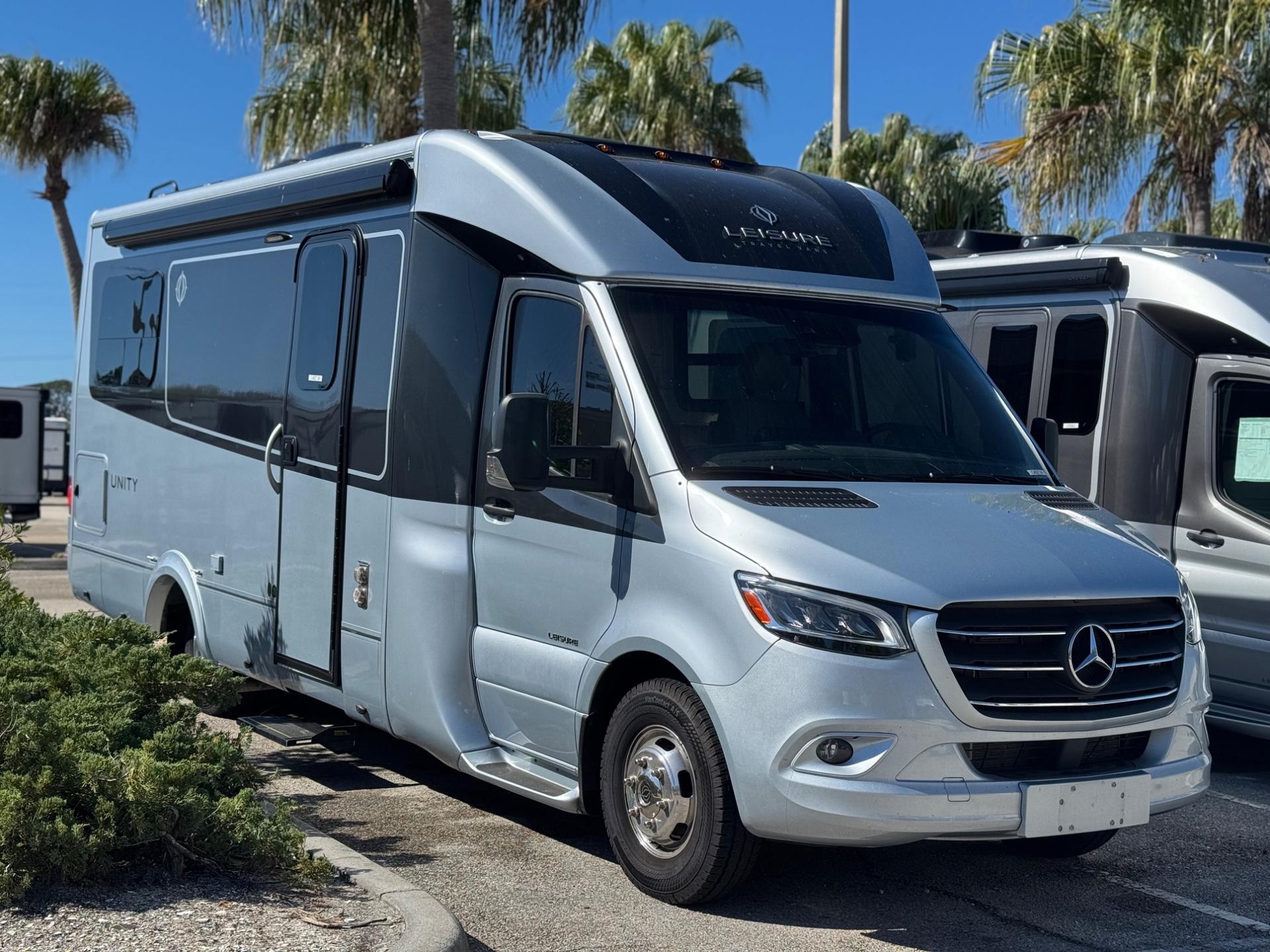 2024 Leisure Travel Vans Unity 24TB