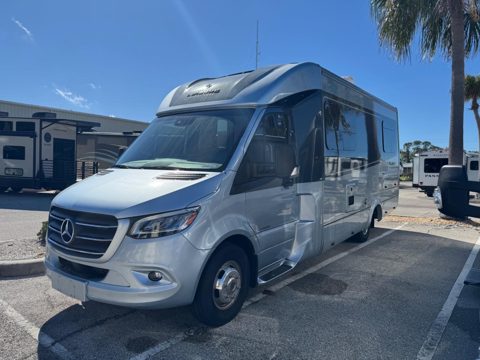 2024 Leisure Travel Vans 2024 Leisure Travel Vans Unity - thumbnail 3