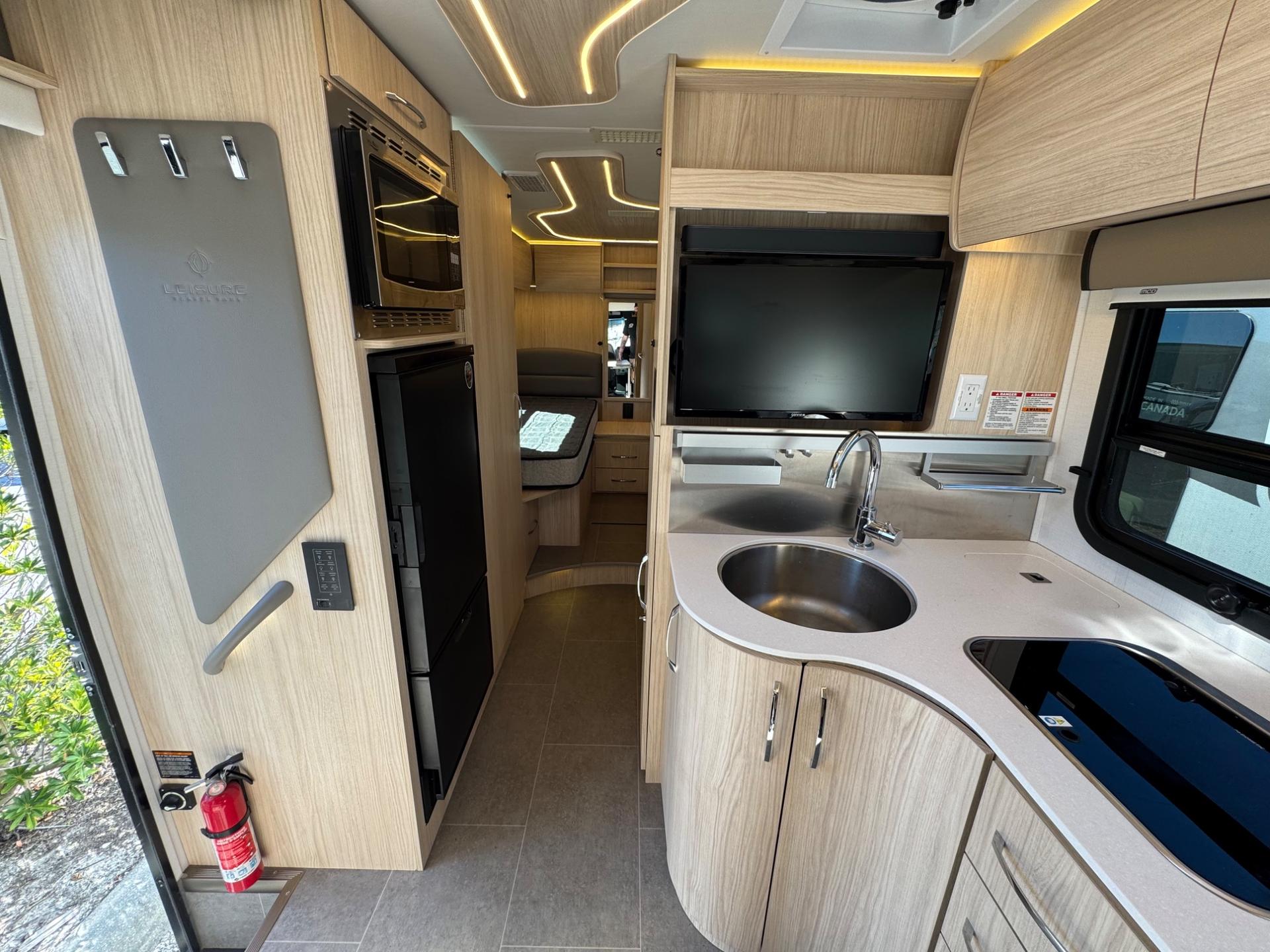 2024 Leisure Travel Vans 2024 Leisure Travel Vans Unity - thumbnail 7