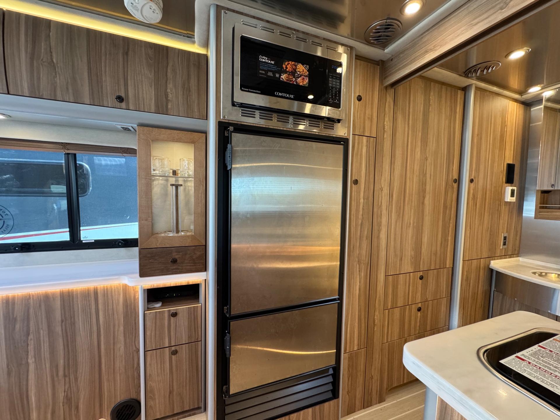 2022 Airstream 2022 Airstream Atlas - thumbnail 14