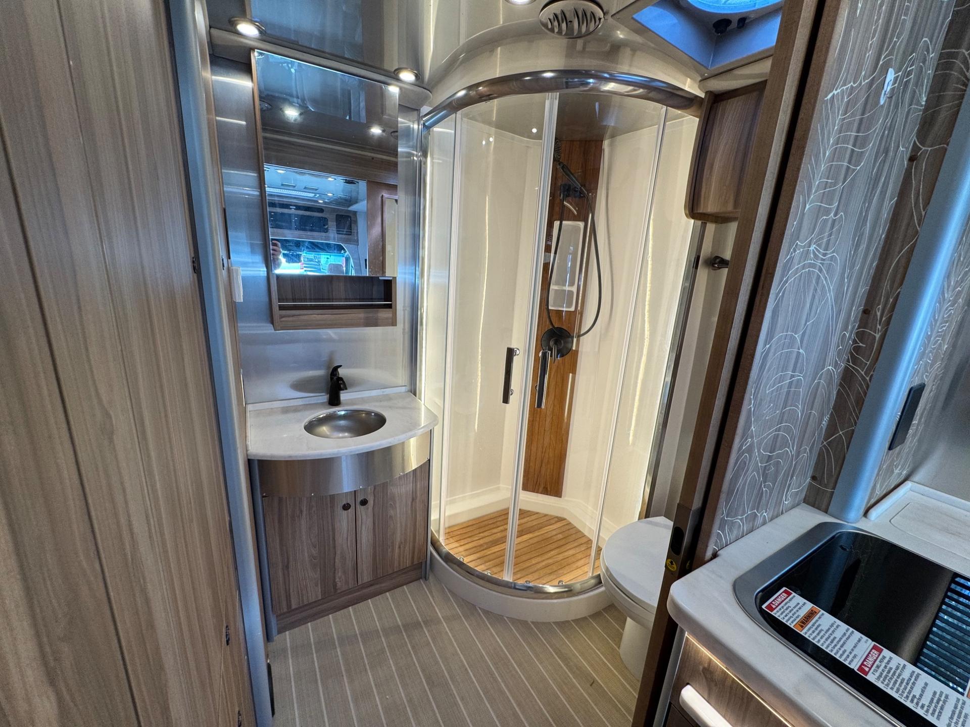 2022 Airstream 2022 Airstream Atlas - thumbnail 23