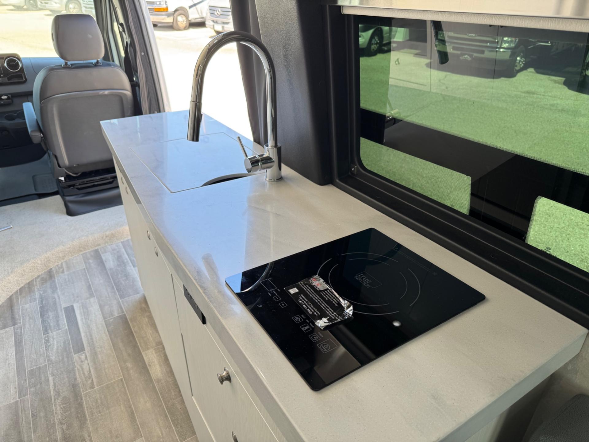 2023 Pleasure-Way 2023 Pleasure-Way Plateau - thumbnail 10