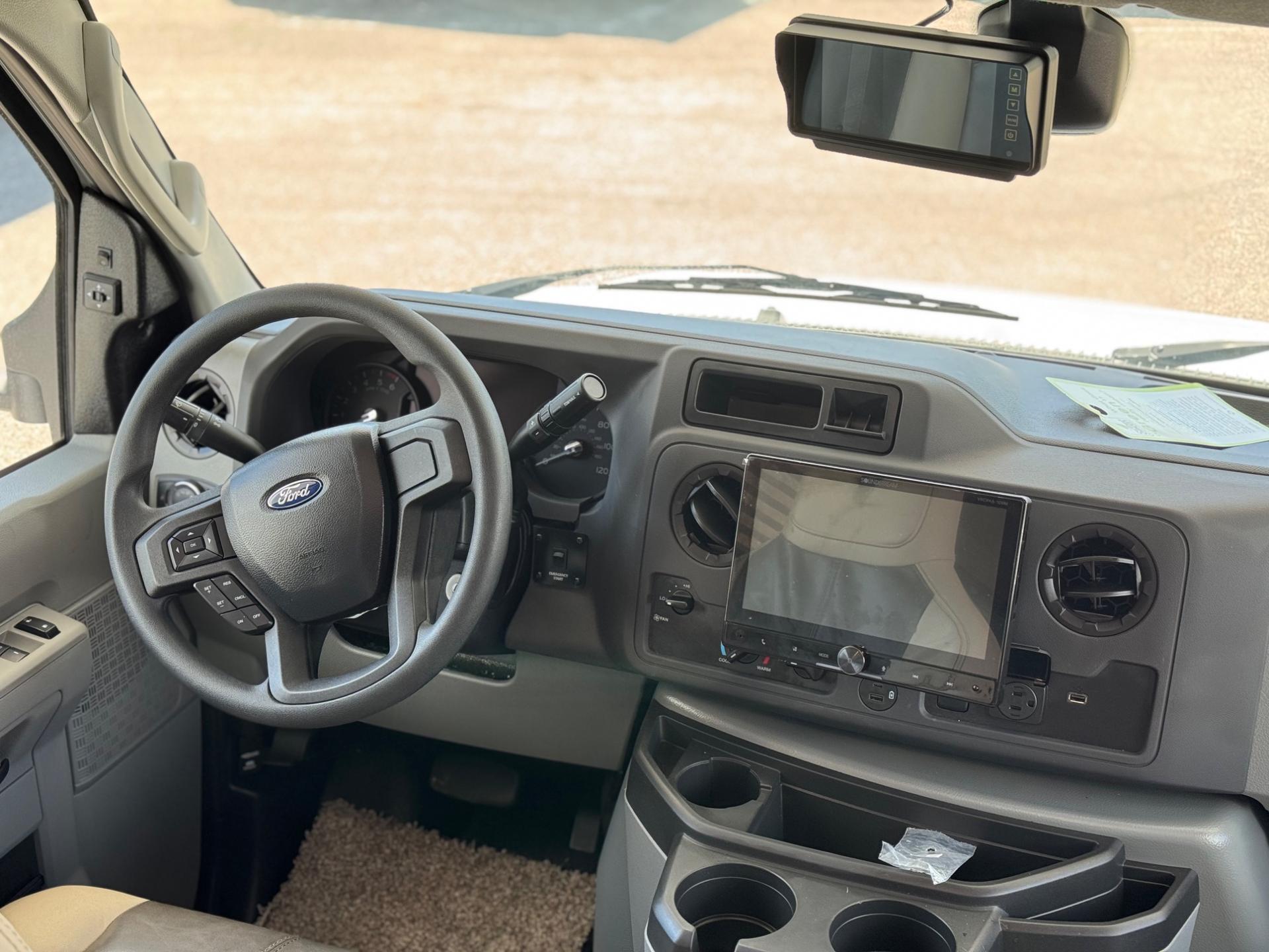 2026 Coachmen 2026 Coachmen Leprechaun - thumbnail 6