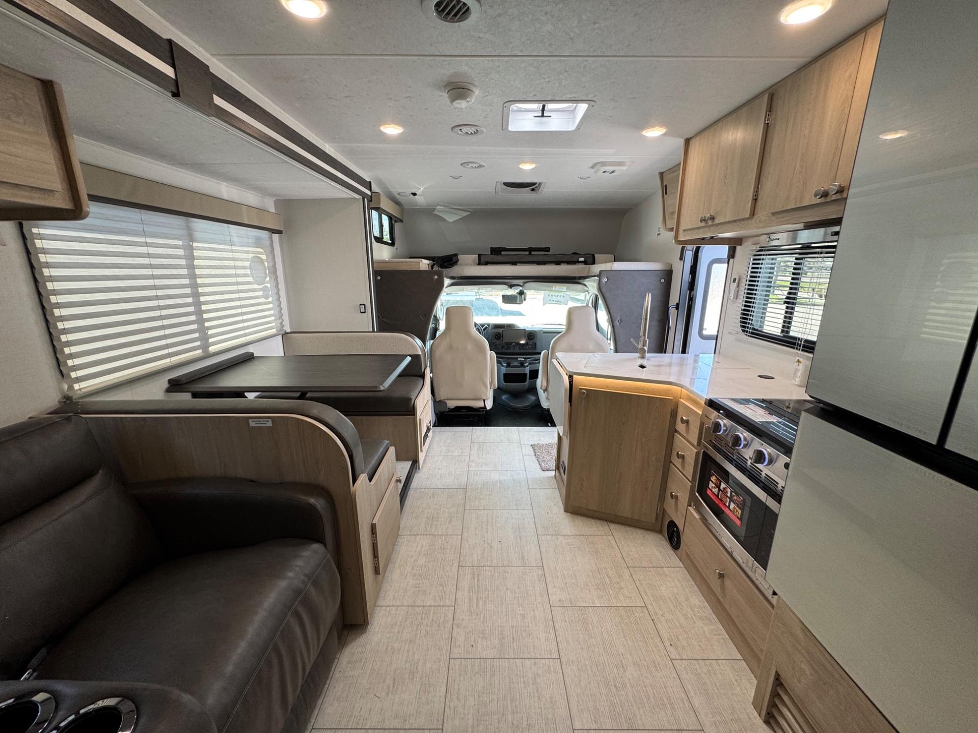 2026 Coachmen 2026 Coachmen Leprechaun - thumbnail 8