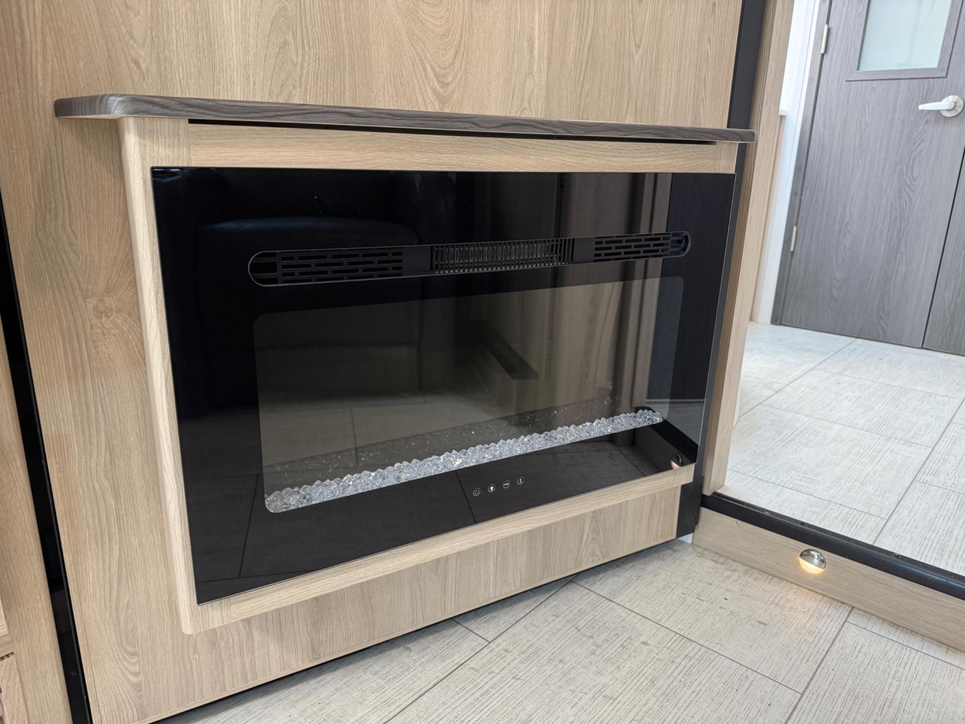 2026 Coachmen 2026 Coachmen Leprechaun - thumbnail 15