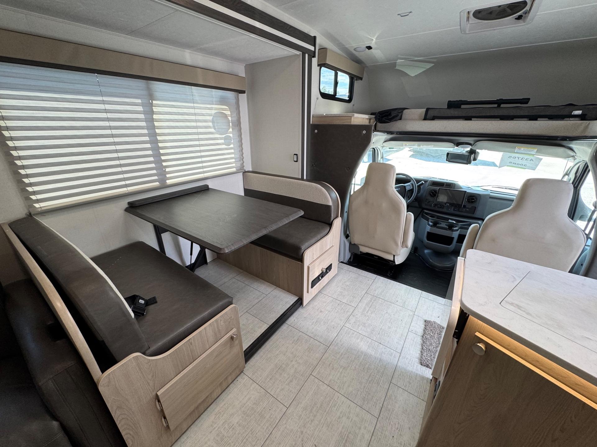 2026 Coachmen 2026 Coachmen Leprechaun - thumbnail 17