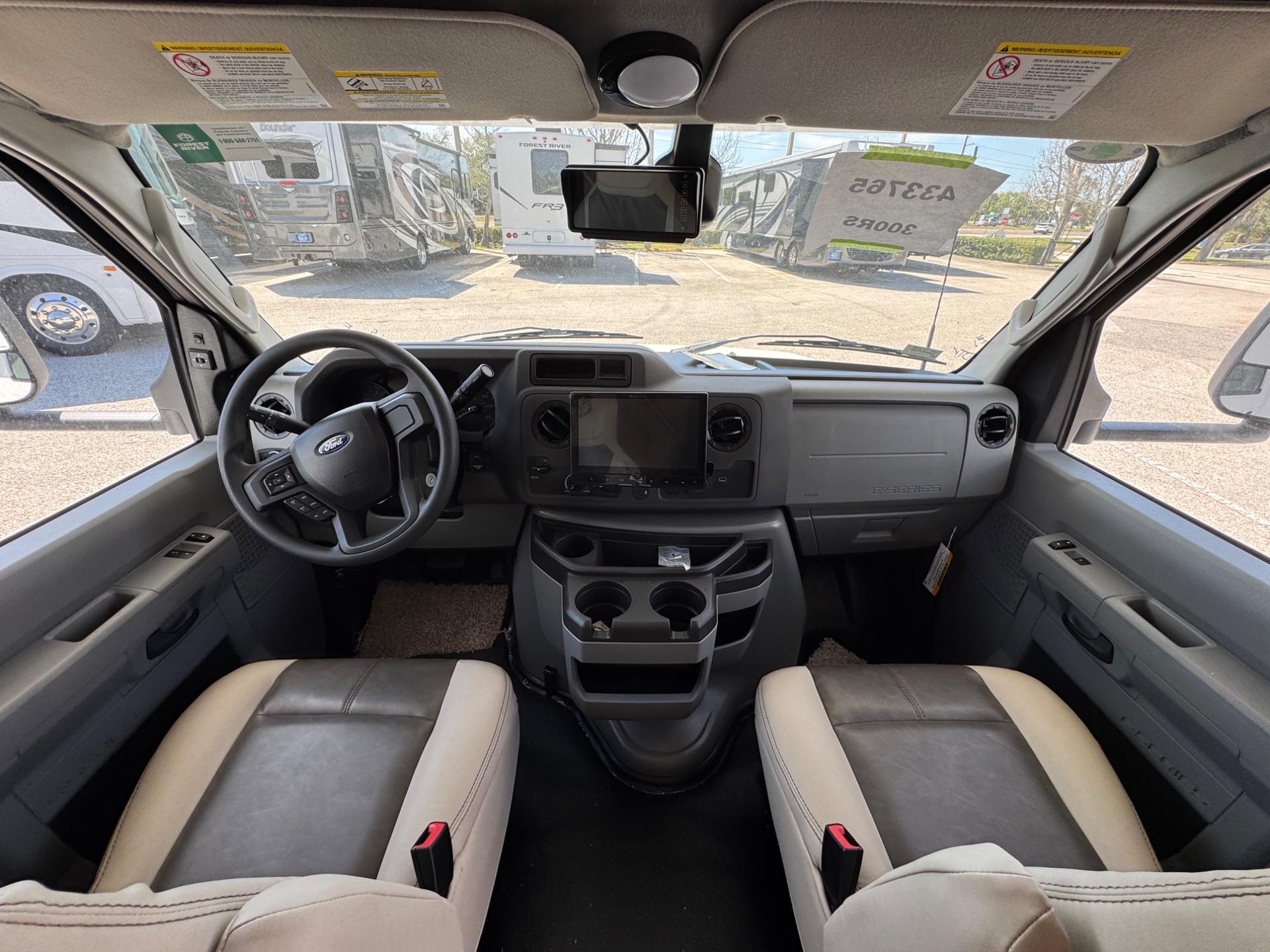 2026 Coachmen 2026 Coachmen Leprechaun - thumbnail 21