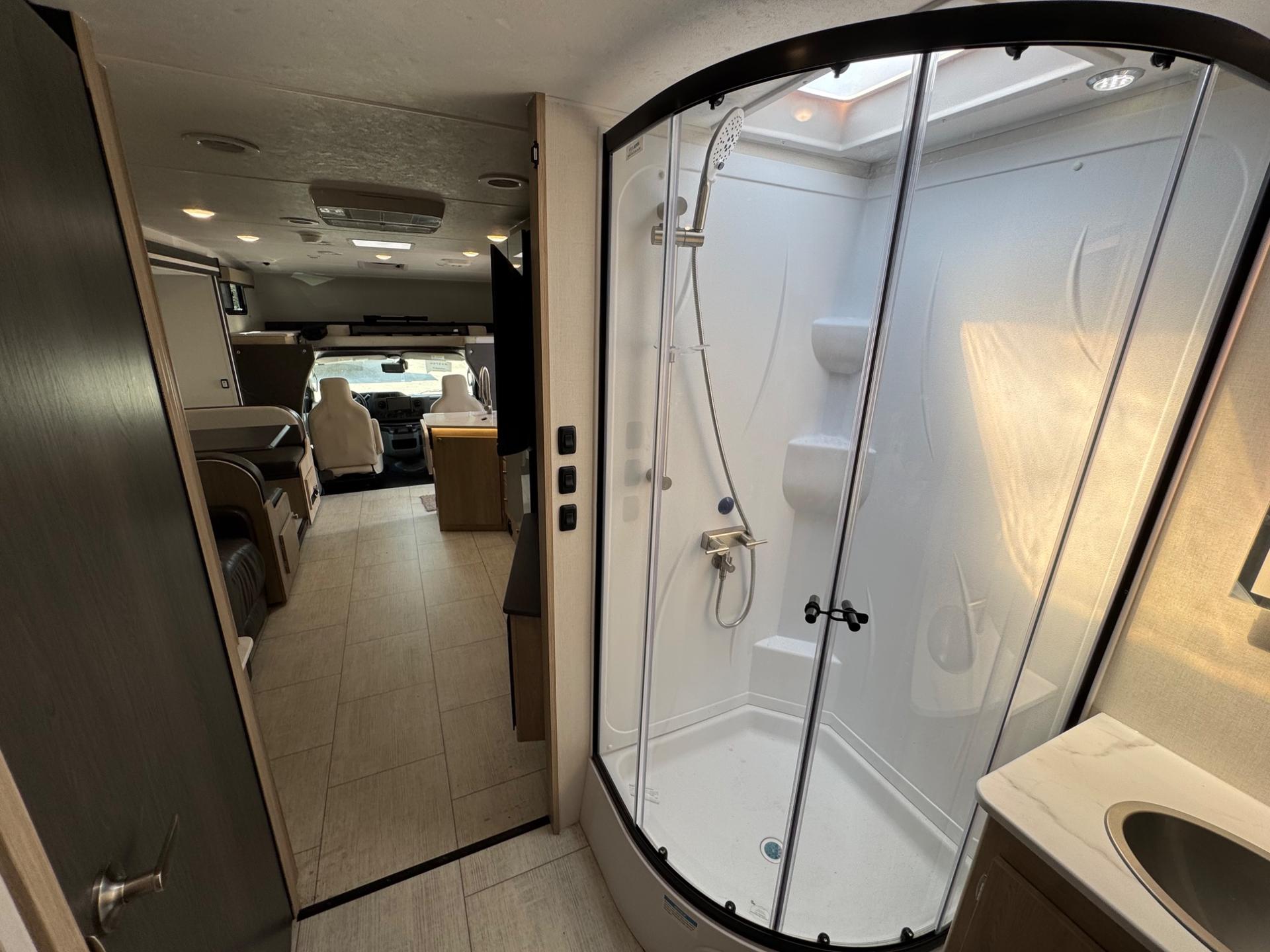 2026 Coachmen 2026 Coachmen Leprechaun - thumbnail 25