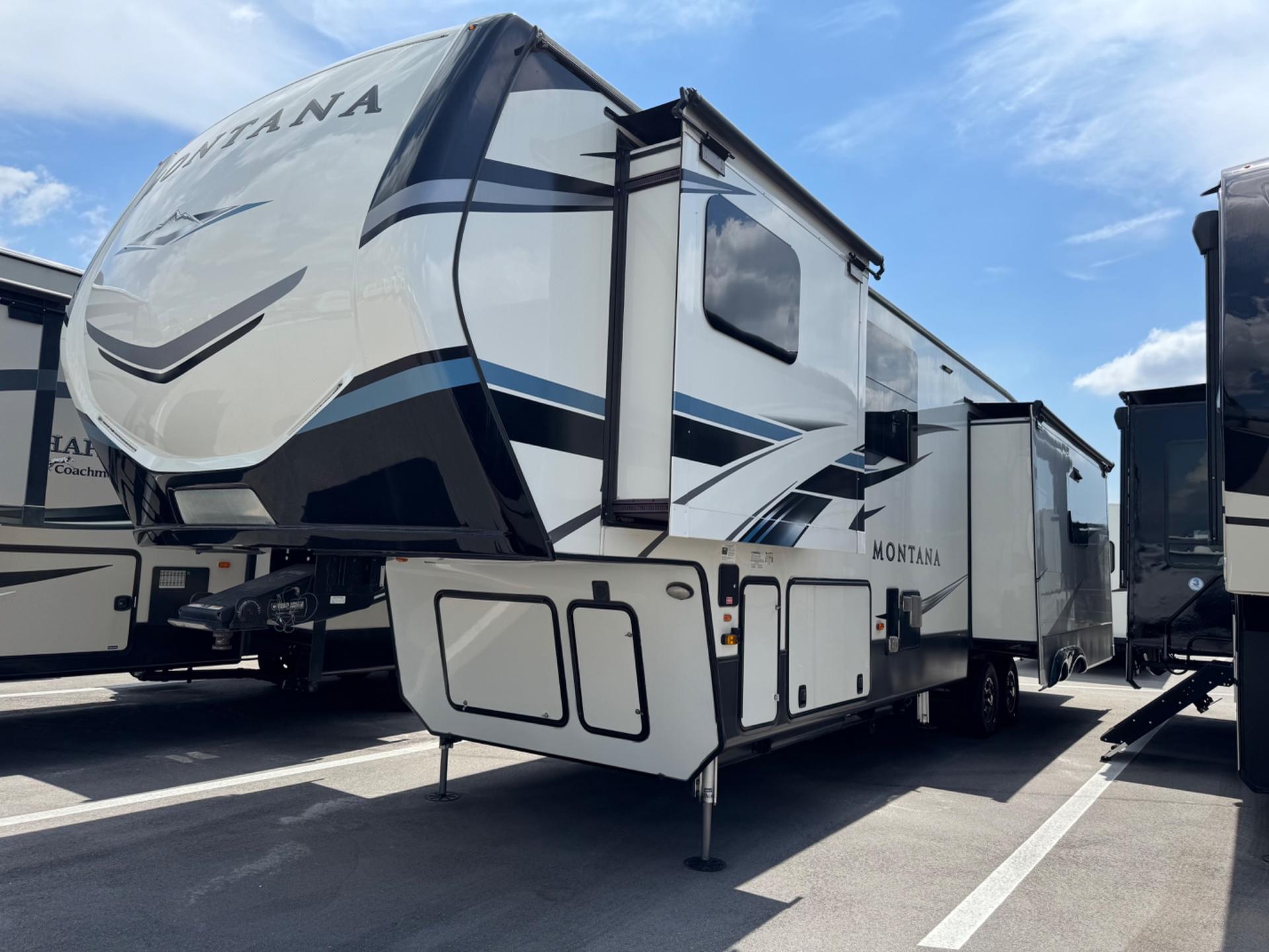 2021 KEYSTONE RV 2021 KEYSTONE RV MONTANA - thumbnail 3