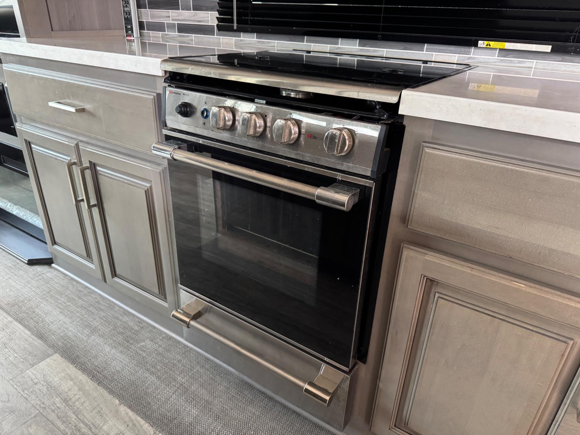 2021 KEYSTONE RV 2021 KEYSTONE RV MONTANA - thumbnail 10