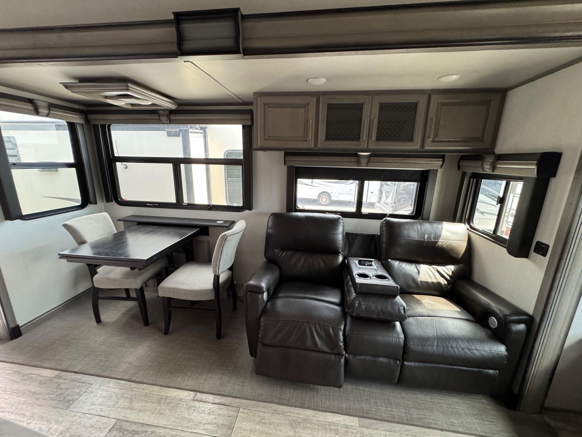 2021 KEYSTONE RV 2021 KEYSTONE RV MONTANA - thumbnail 18