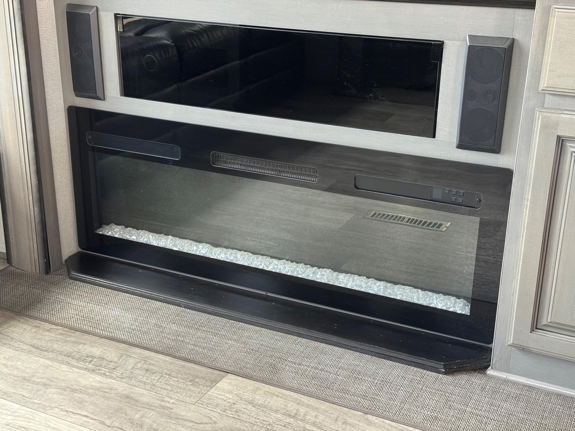 2021 KEYSTONE RV 2021 KEYSTONE RV MONTANA - thumbnail 19