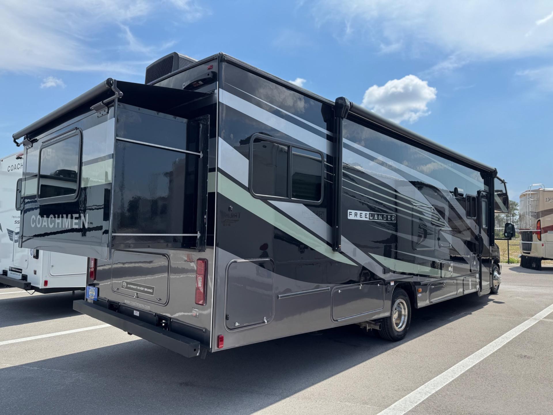 2026 Coachmen 2026 Coachmen Freelander - thumbnail 5