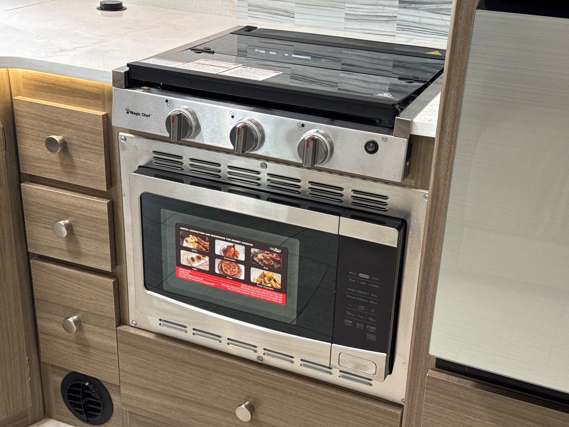 2026 Coachmen 2026 Coachmen Freelander - thumbnail 10