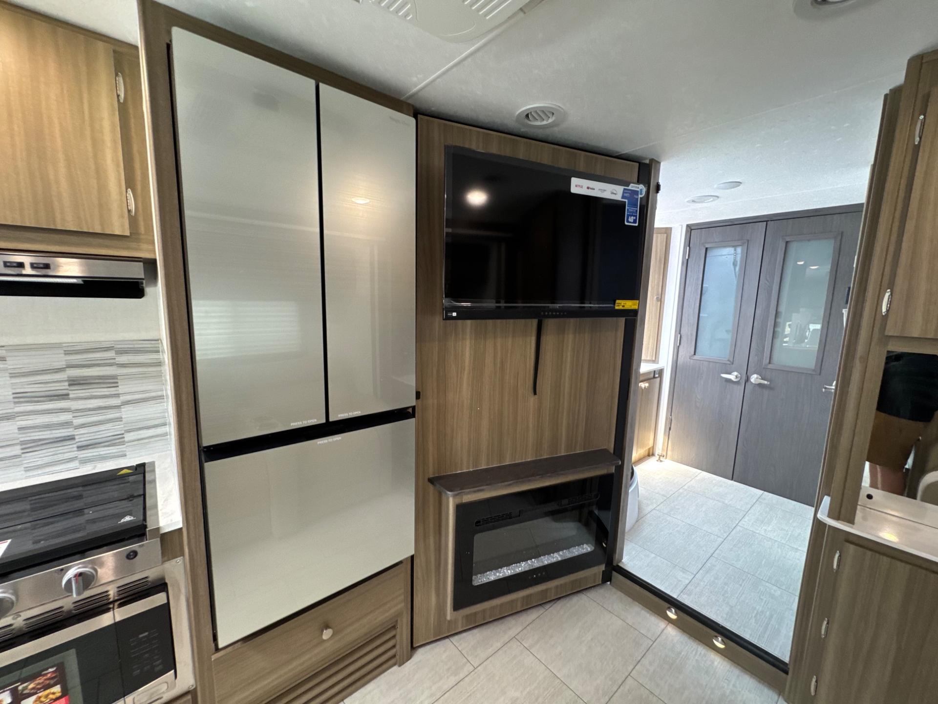 2026 Coachmen 2026 Coachmen Freelander - thumbnail 12