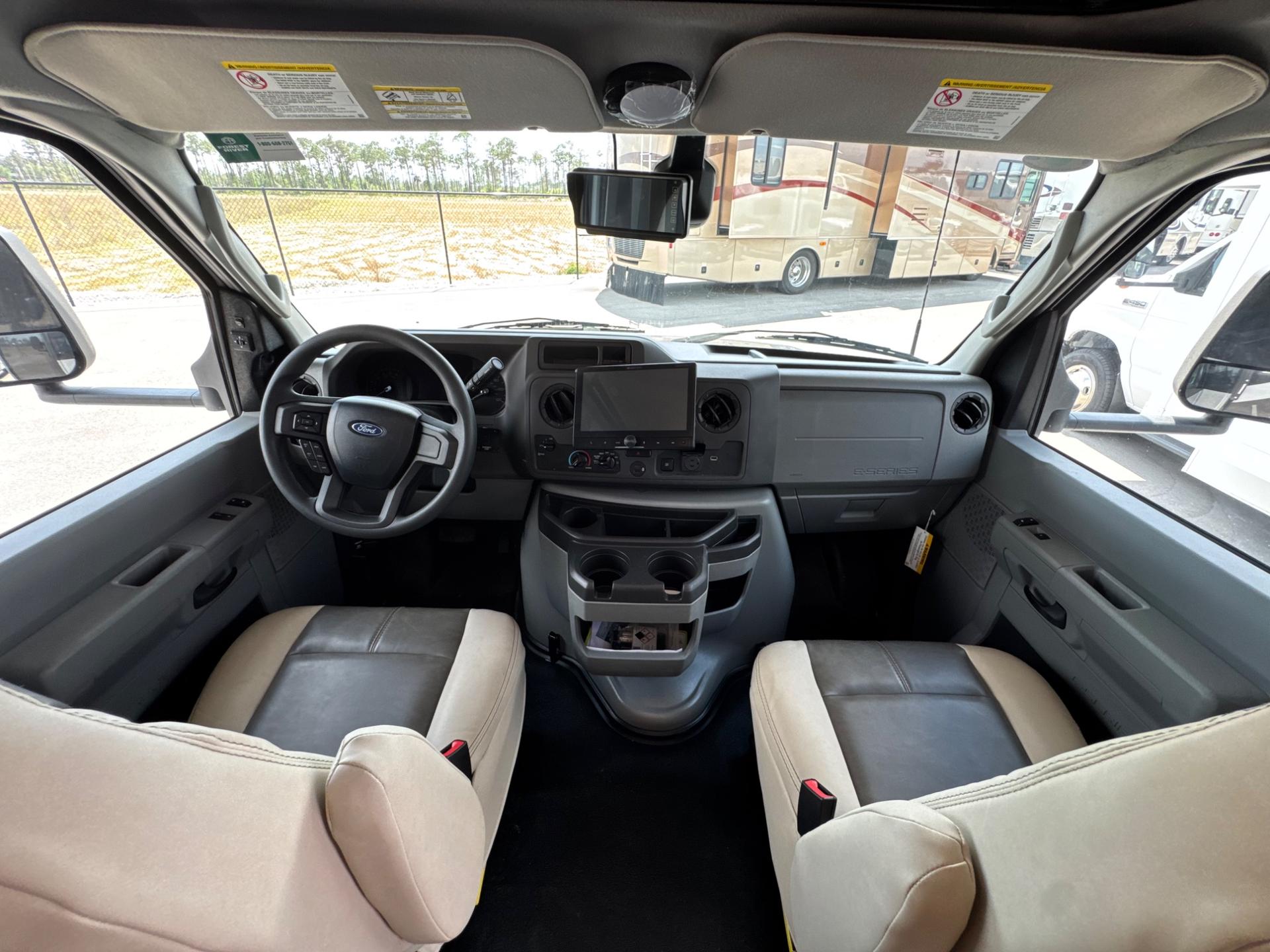 2026 Coachmen 2026 Coachmen Freelander - thumbnail 17