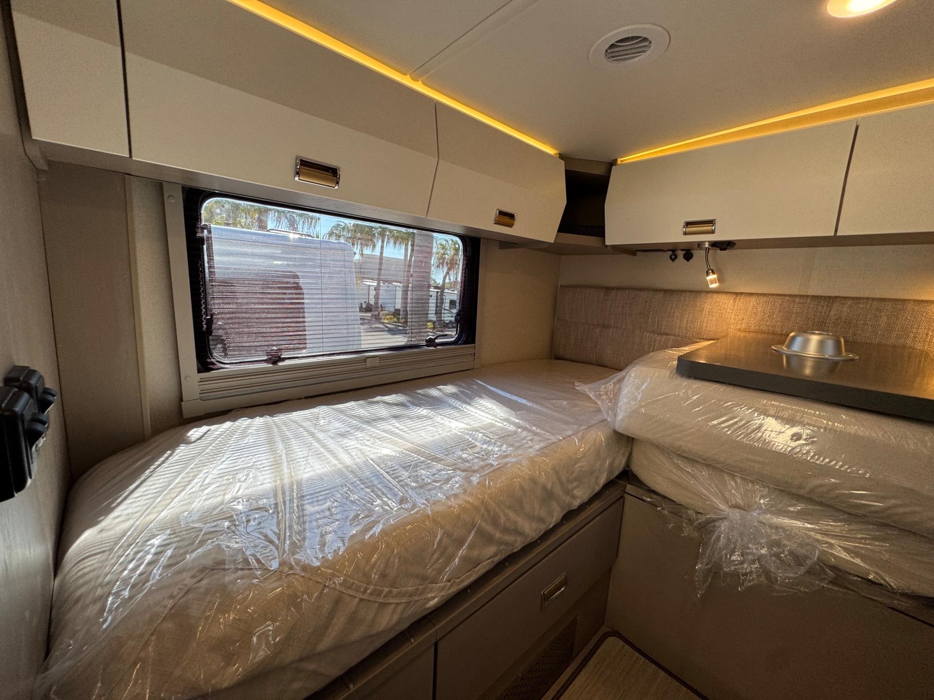 2026 Winnebago 2026 Winnebago View - thumbnail 18