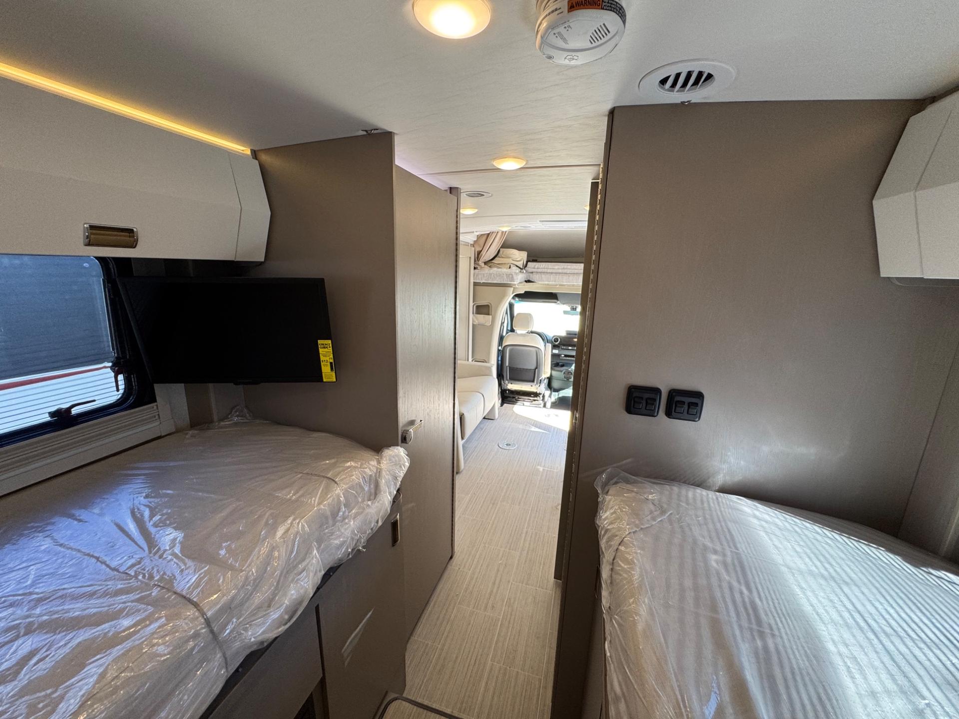 2026 Winnebago 2026 Winnebago View - thumbnail 19