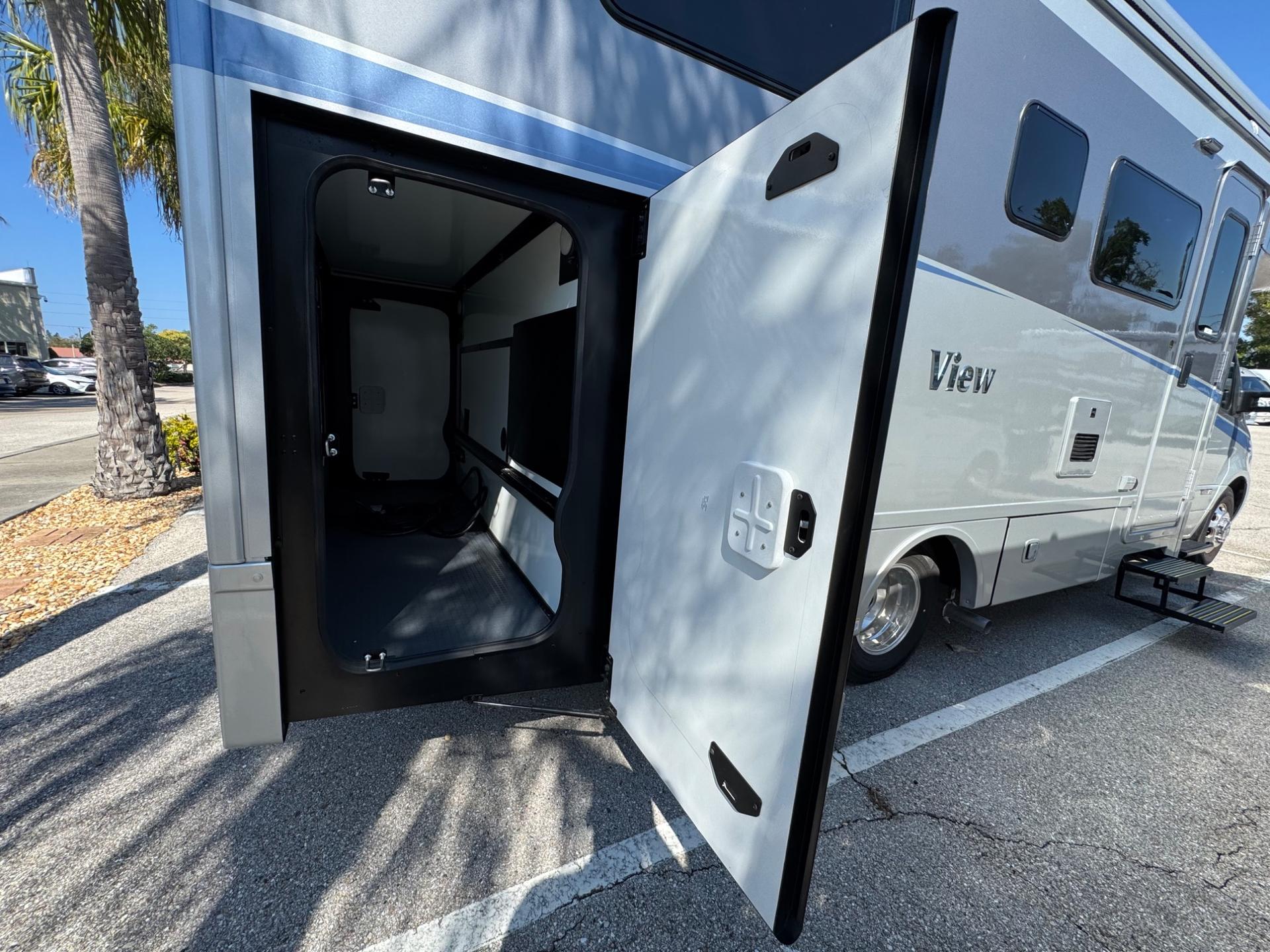 2026 Winnebago 2026 Winnebago View - thumbnail 25