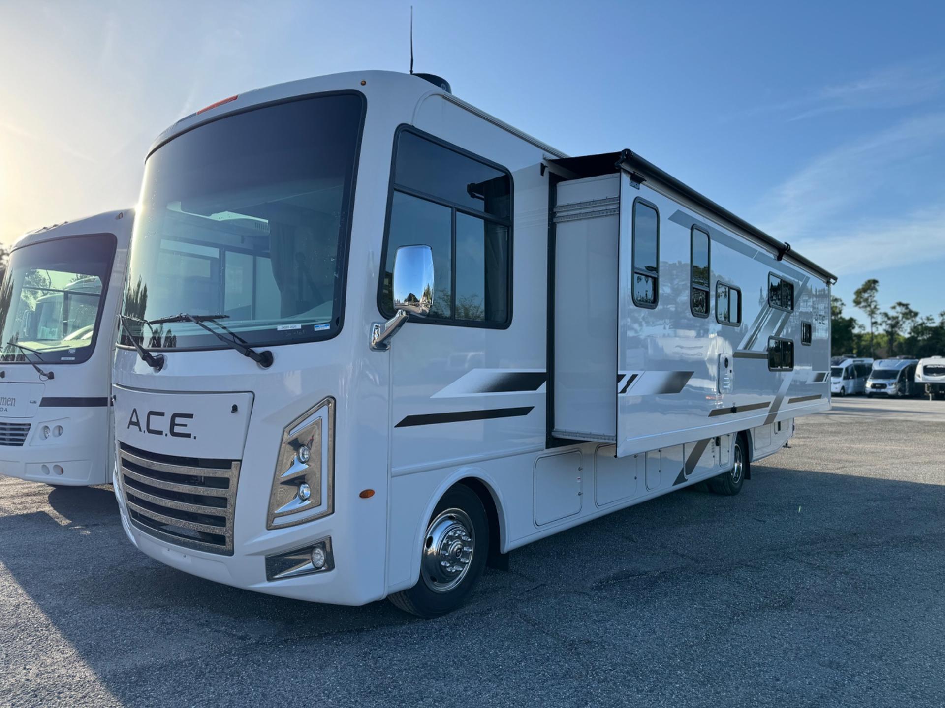 2026 Thor Motor Coach 2026 Thor Motor Coach A.C.E. - thumbnail 3