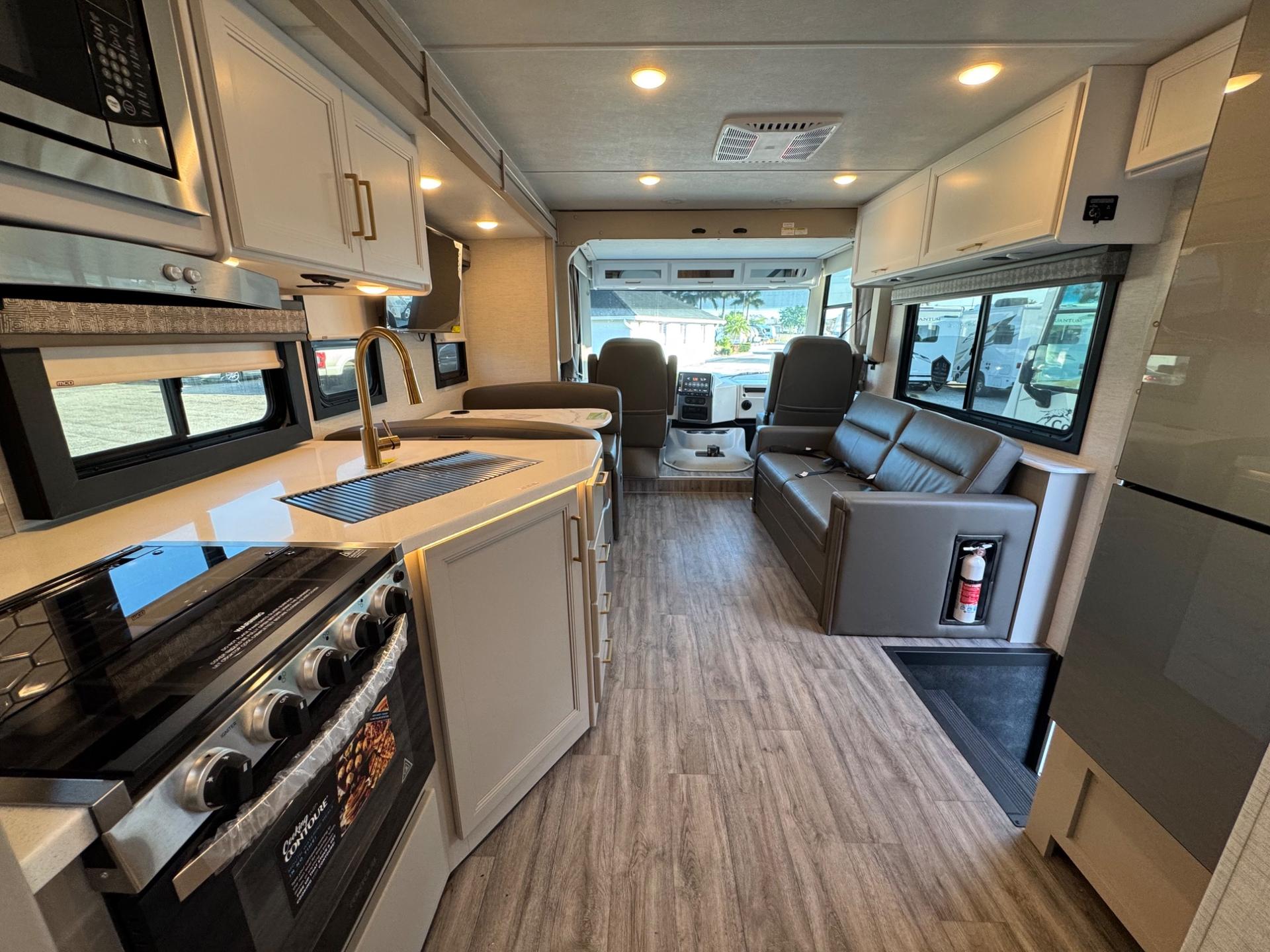 2026 Thor Motor Coach 2026 Thor Motor Coach A.C.E. - thumbnail 8